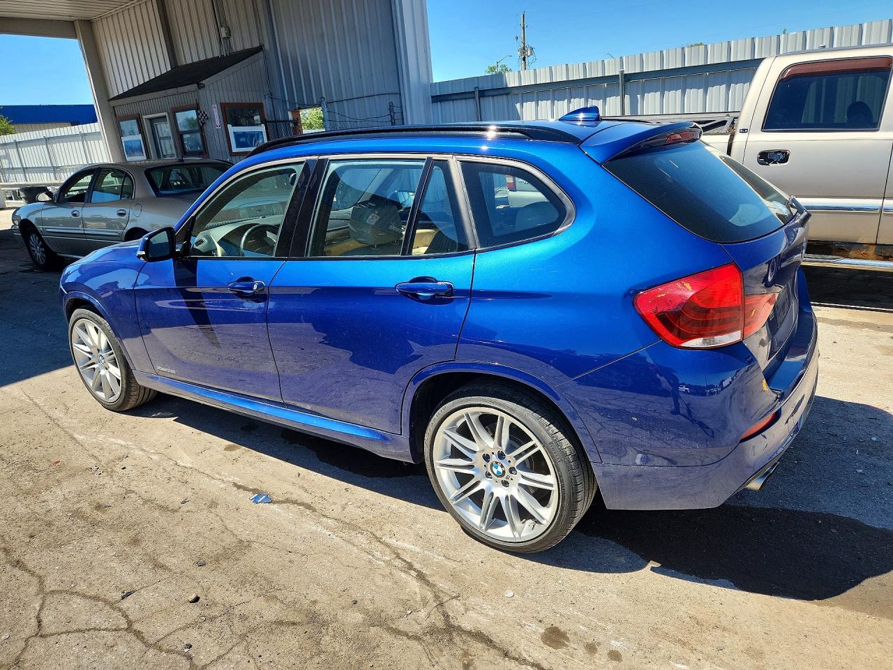 2013 Bmw X1 Xdrive28i Blue vin: WBAVL1C56DVR82715
