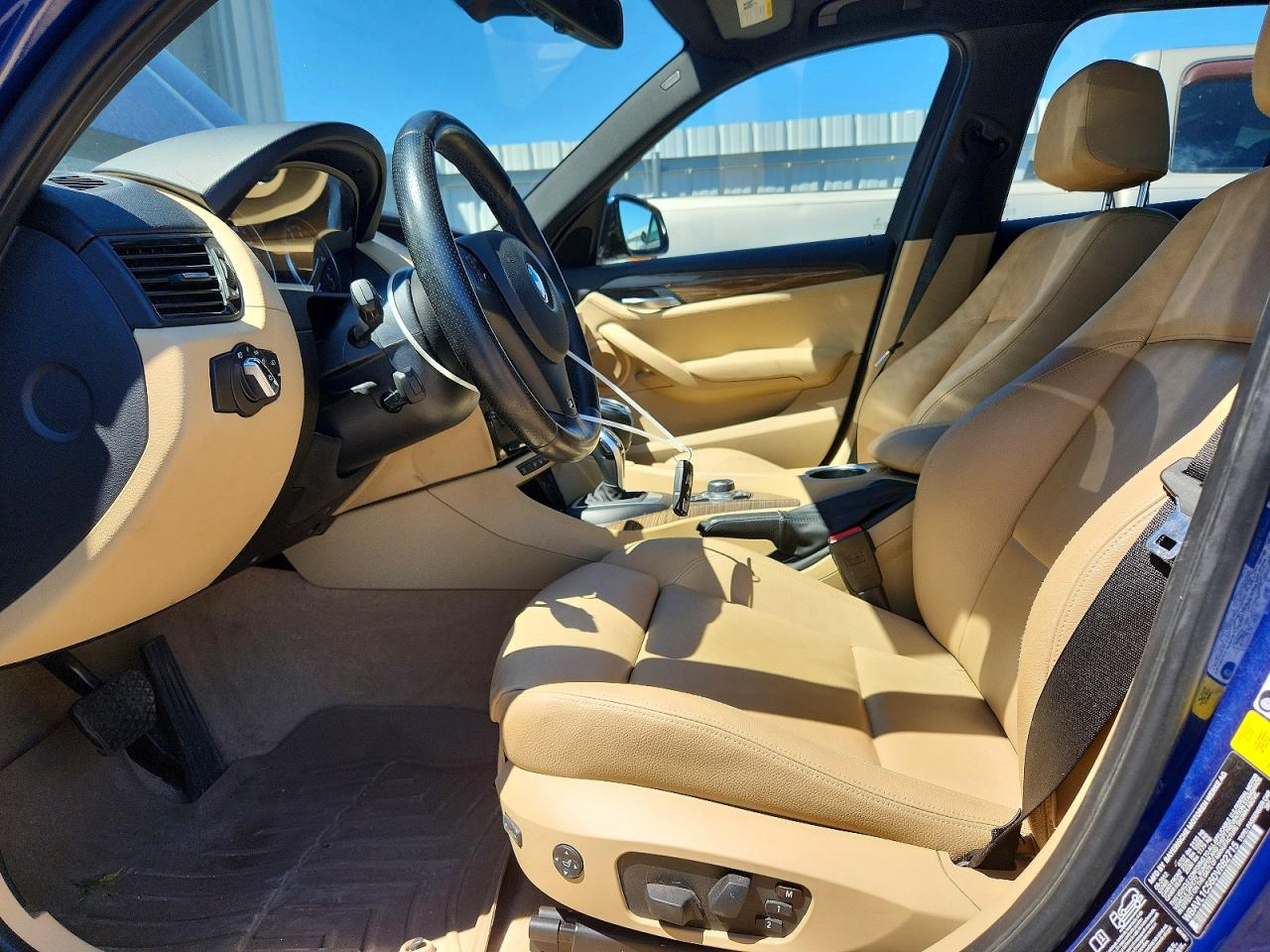2013 Bmw X1 Xdrive28i Blue vin: WBAVL1C56DVR82715