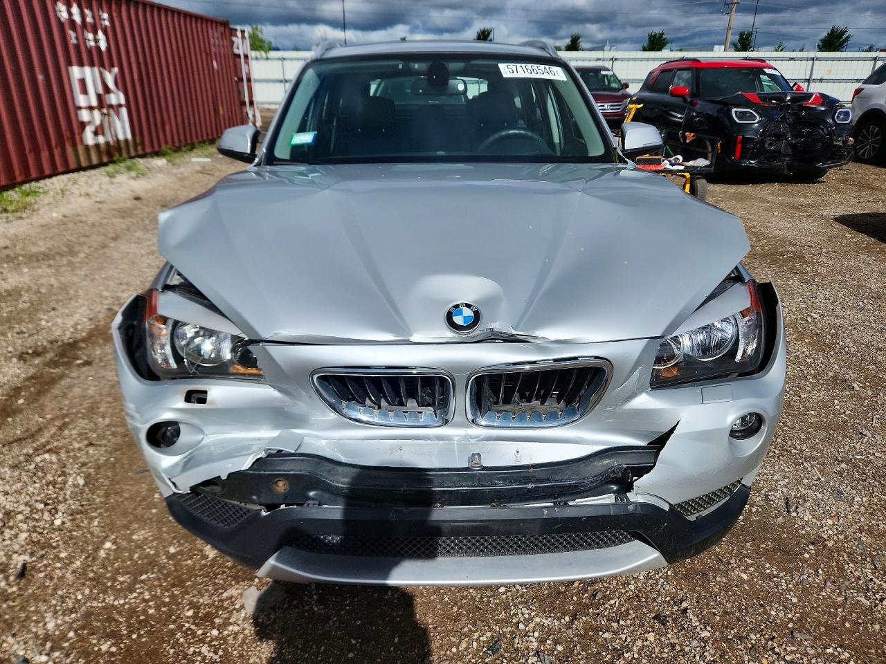 2013 Bmw X1 Xdrive28i Серебряный vin: WBAVL1C56DVR85551