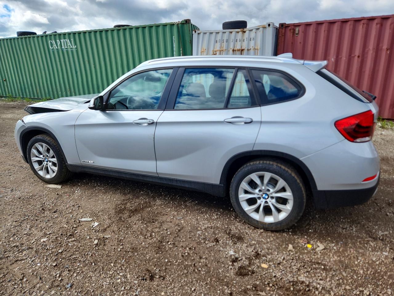 2013 Bmw X1 Xdrive28i Серебряный vin: WBAVL1C56DVR85551