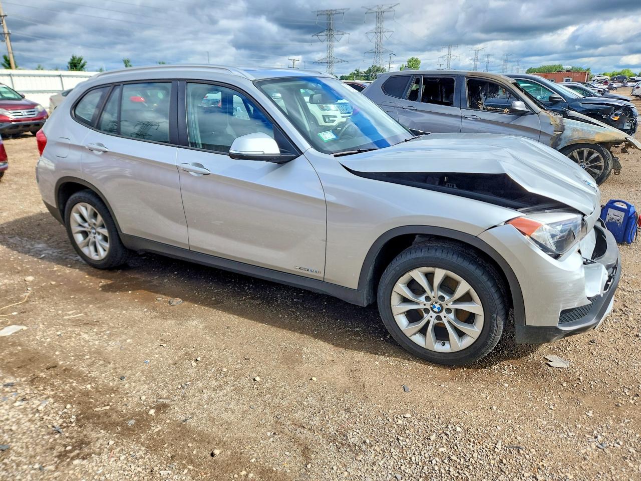 2013 Bmw X1 Xdrive28i Серебряный vin: WBAVL1C56DVR85551