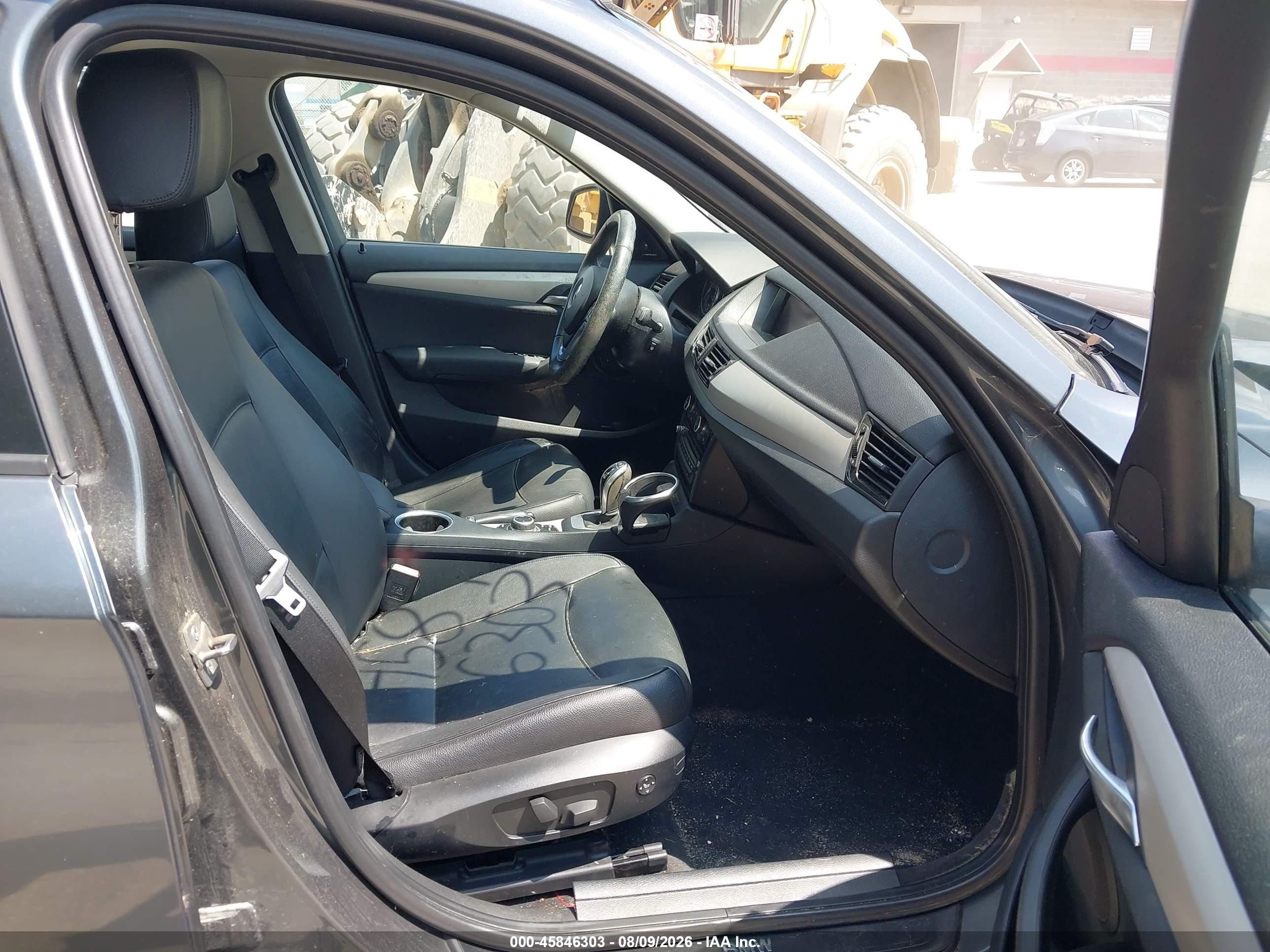 2013 Bmw X1 Xdrive28i Серый vin: WBAVL1C56DVR88224