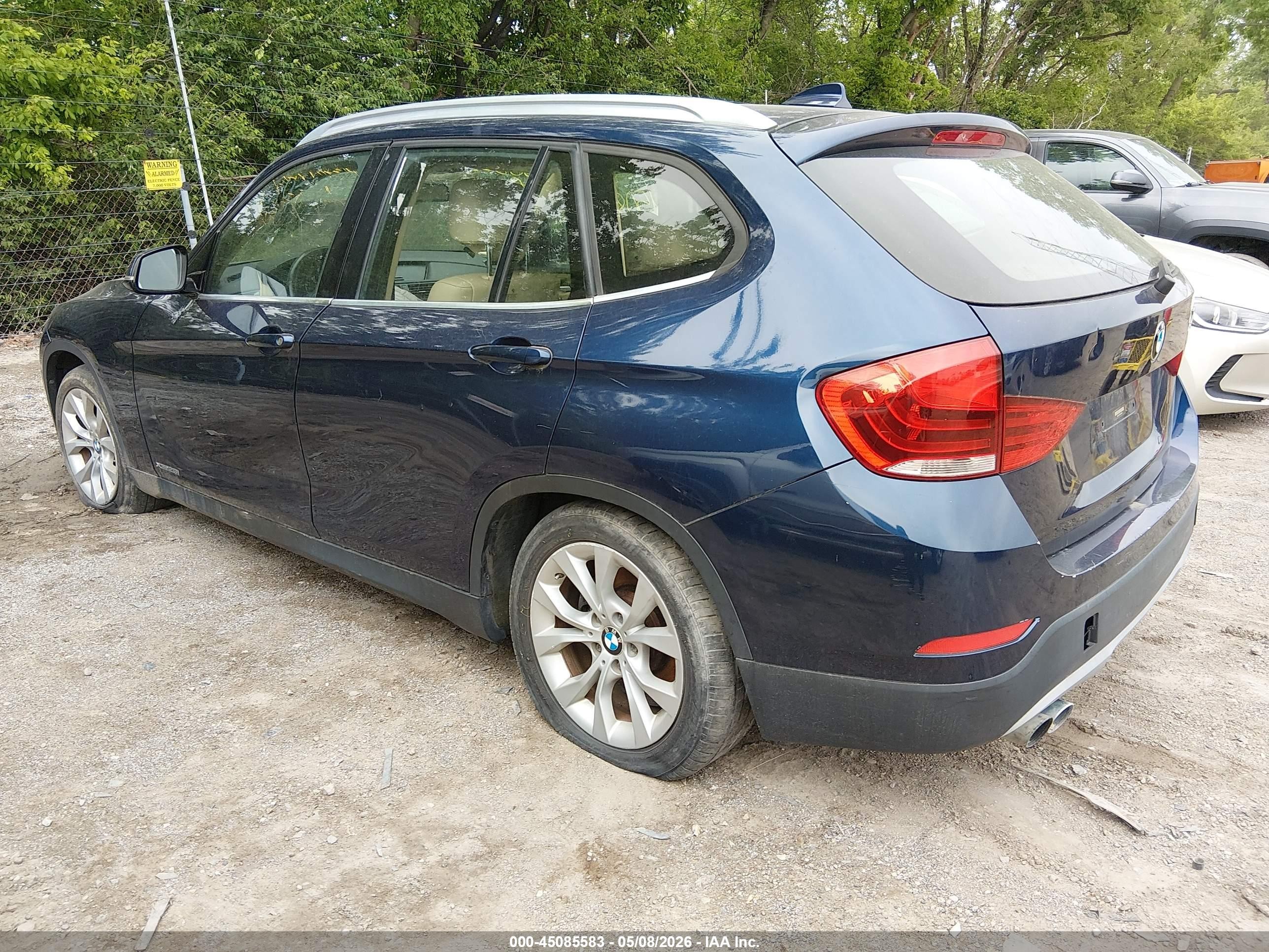 2013 Bmw X1 Xdrive28i Blue vin: WBAVL1C56DVR90104