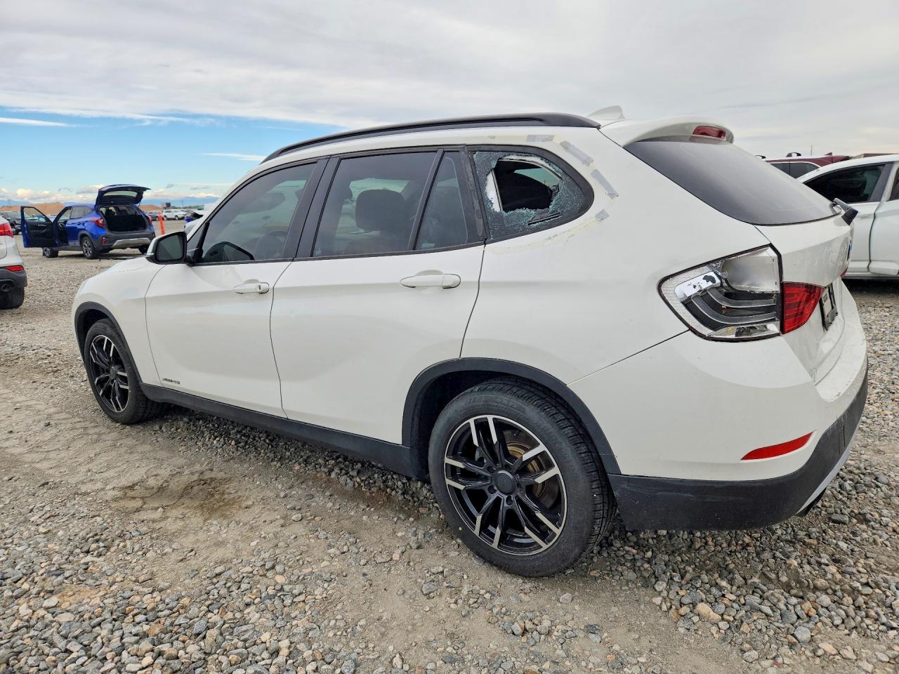 2013 Bmw X1 Xdrive28i White vin: WBAVL1C56DVR90488