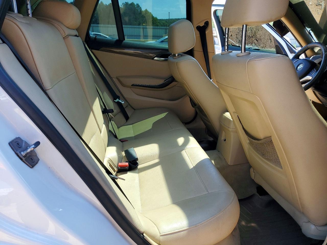 2014 Bmw X1 Xdrive28i Белый vin: WBAVL1C56EVY11559