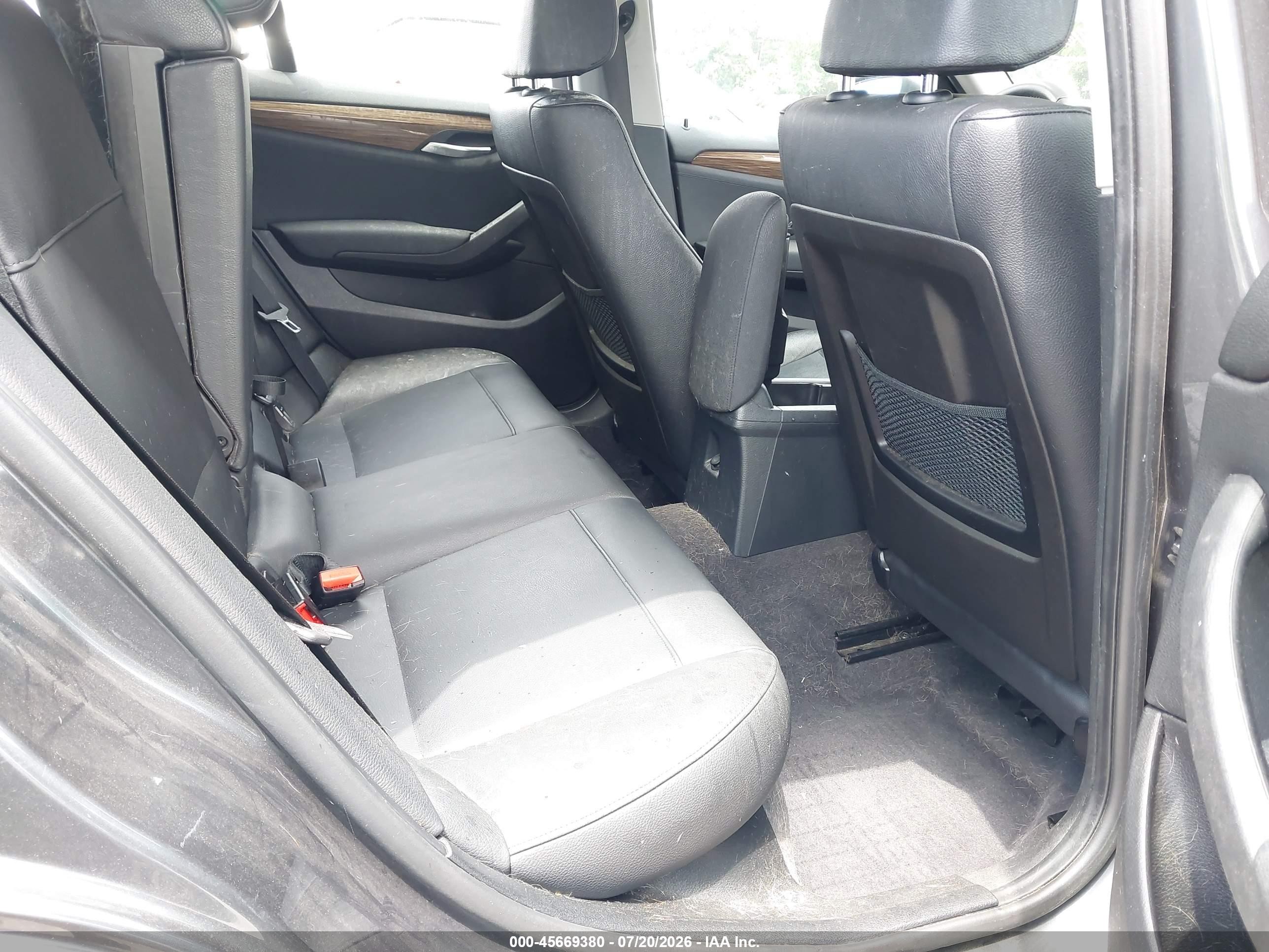 2014 Bmw X1 Xdrive28i Gray vin: WBAVL1C56EVY18754