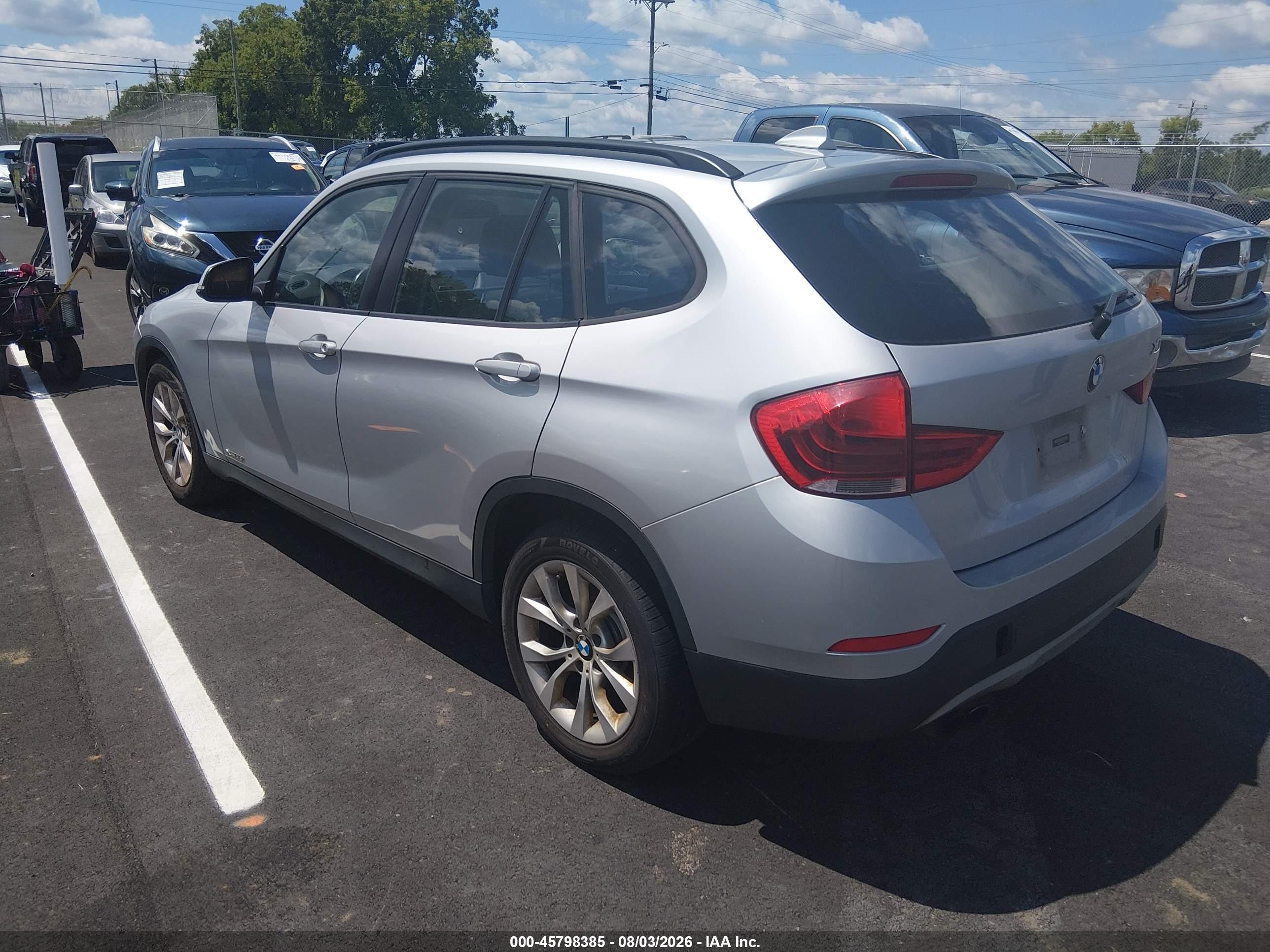 2013 Bmw X1 Xdrive28i Silver vin: WBAVL1C57DVR85106