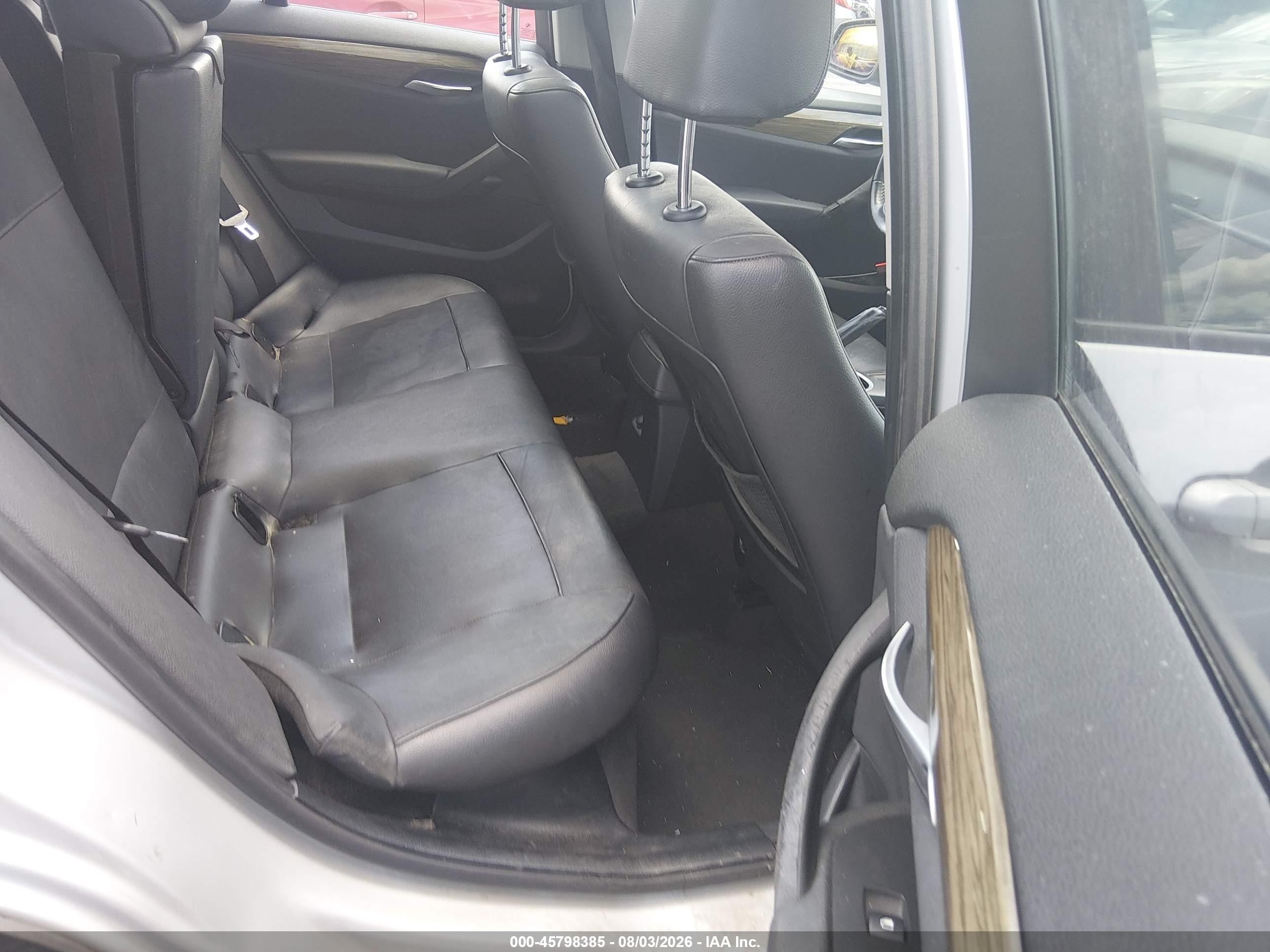 2013 Bmw X1 Xdrive28i Silver vin: WBAVL1C57DVR85106