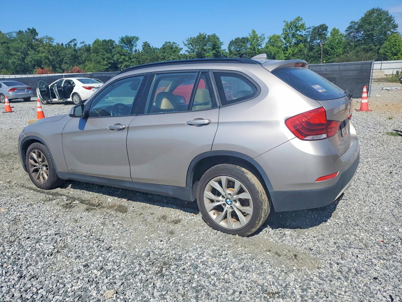2013 Bmw X1 Xdrive28i Beige vin: WBAVL1C57DVR91228