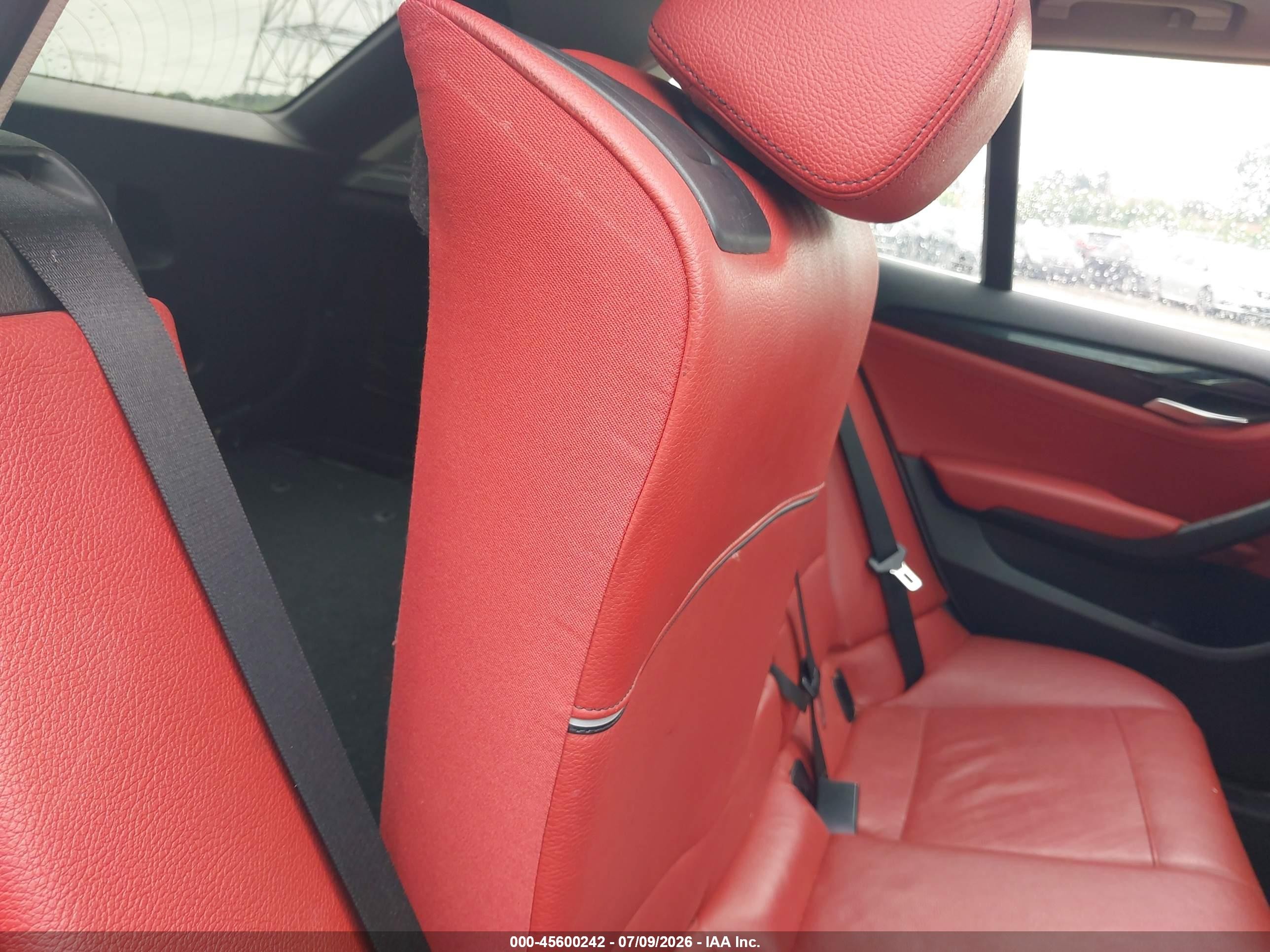 2014 Bmw X1 Xdrive28i Белый vin: WBAVL1C57EVY10338