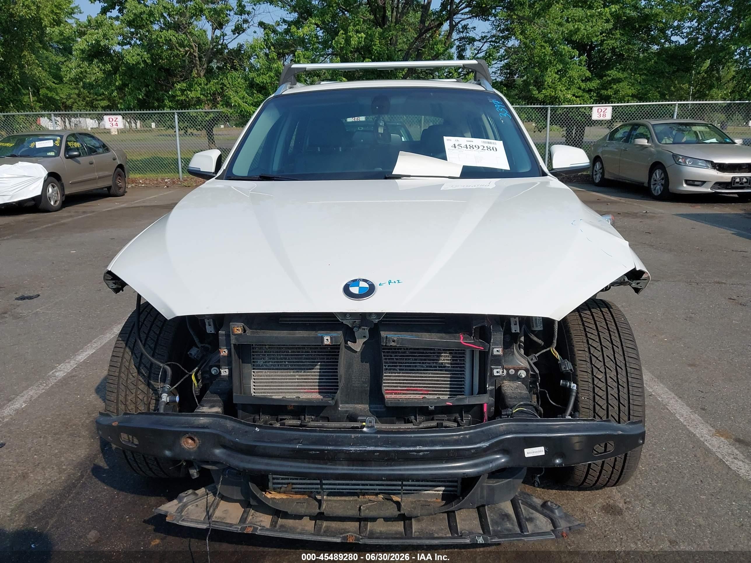 2015 Bmw X1 Xdrive28i Белый vin: WBAVL1C57FVY25133