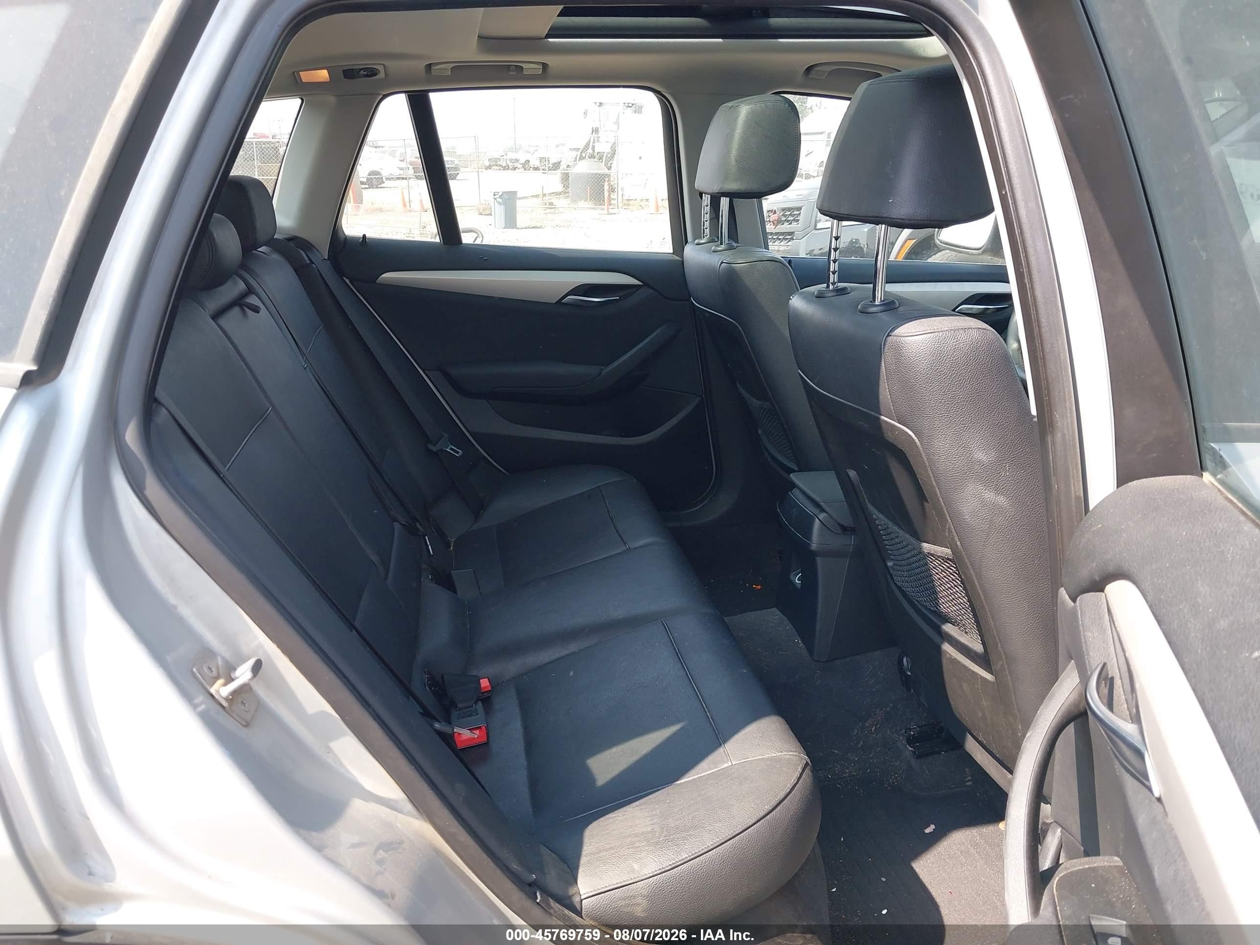 2015 Bmw X1 Xdrive28i Silver vin: WBAVL1C57FVY26704