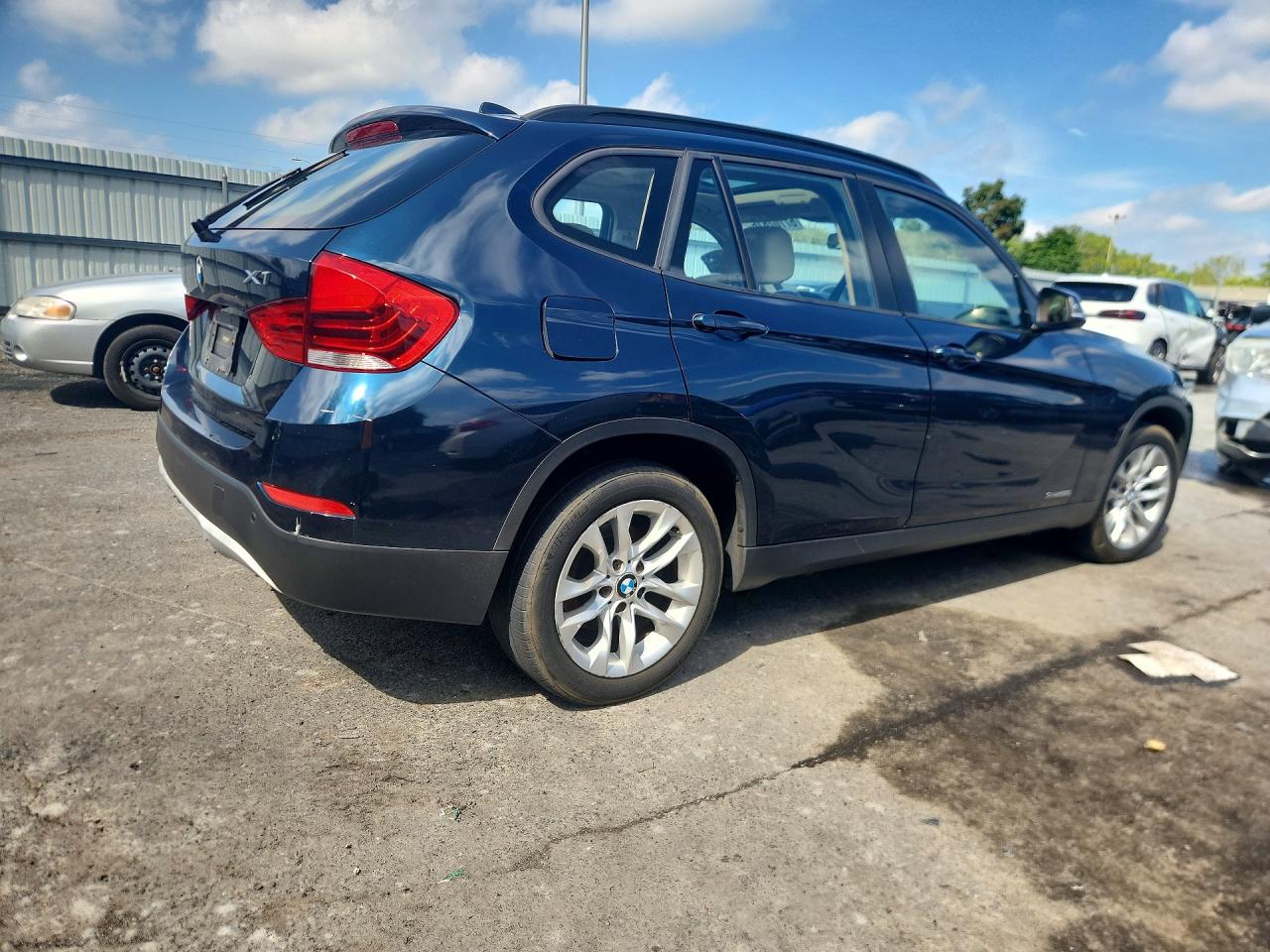 2015 Bmw X1 Xdrive28i Blue vin: WBAVL1C57FVY30123