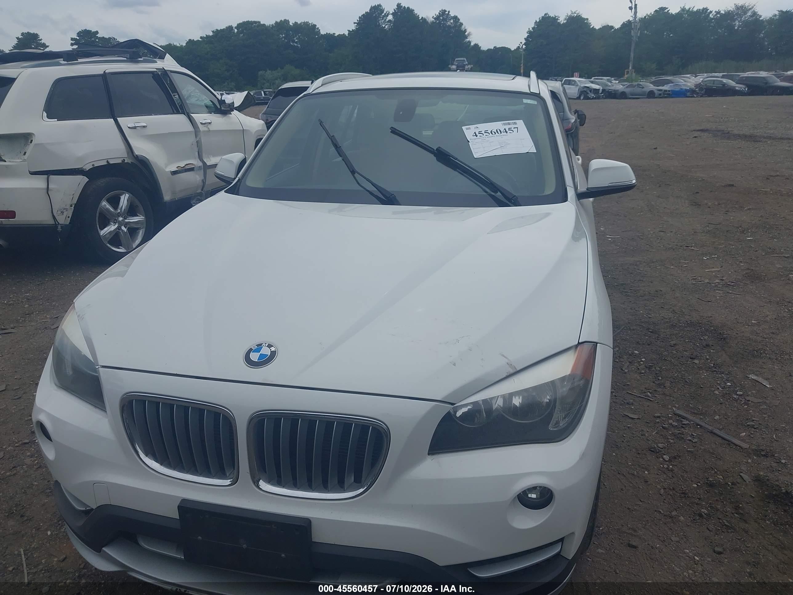 2015 Bmw X1 Xdrive28i Белый vin: WBAVL1C57FVY34043