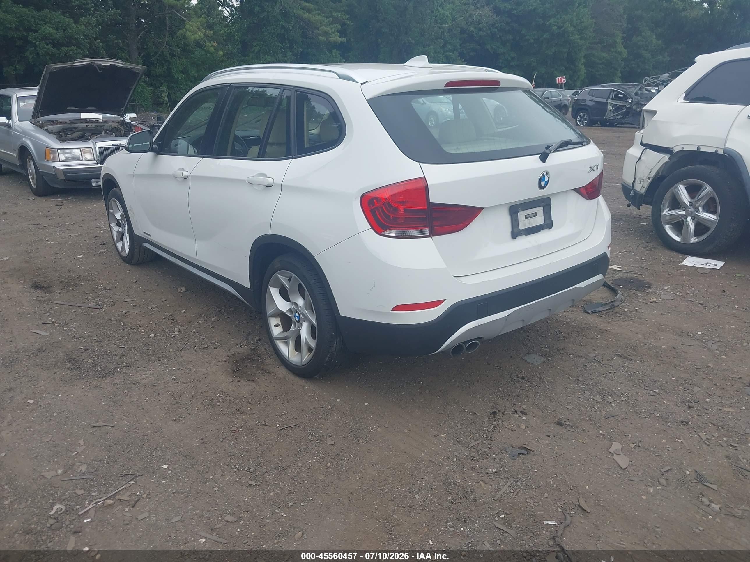 2015 Bmw X1 Xdrive28i Белый vin: WBAVL1C57FVY34043