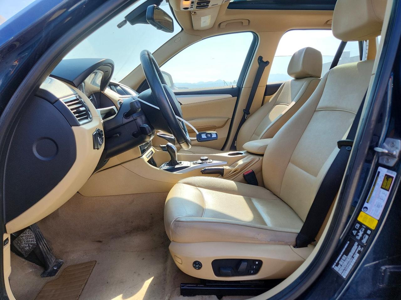 2015 Bmw X1 Xdrive28i Blue vin: WBAVL1C57FVY37511