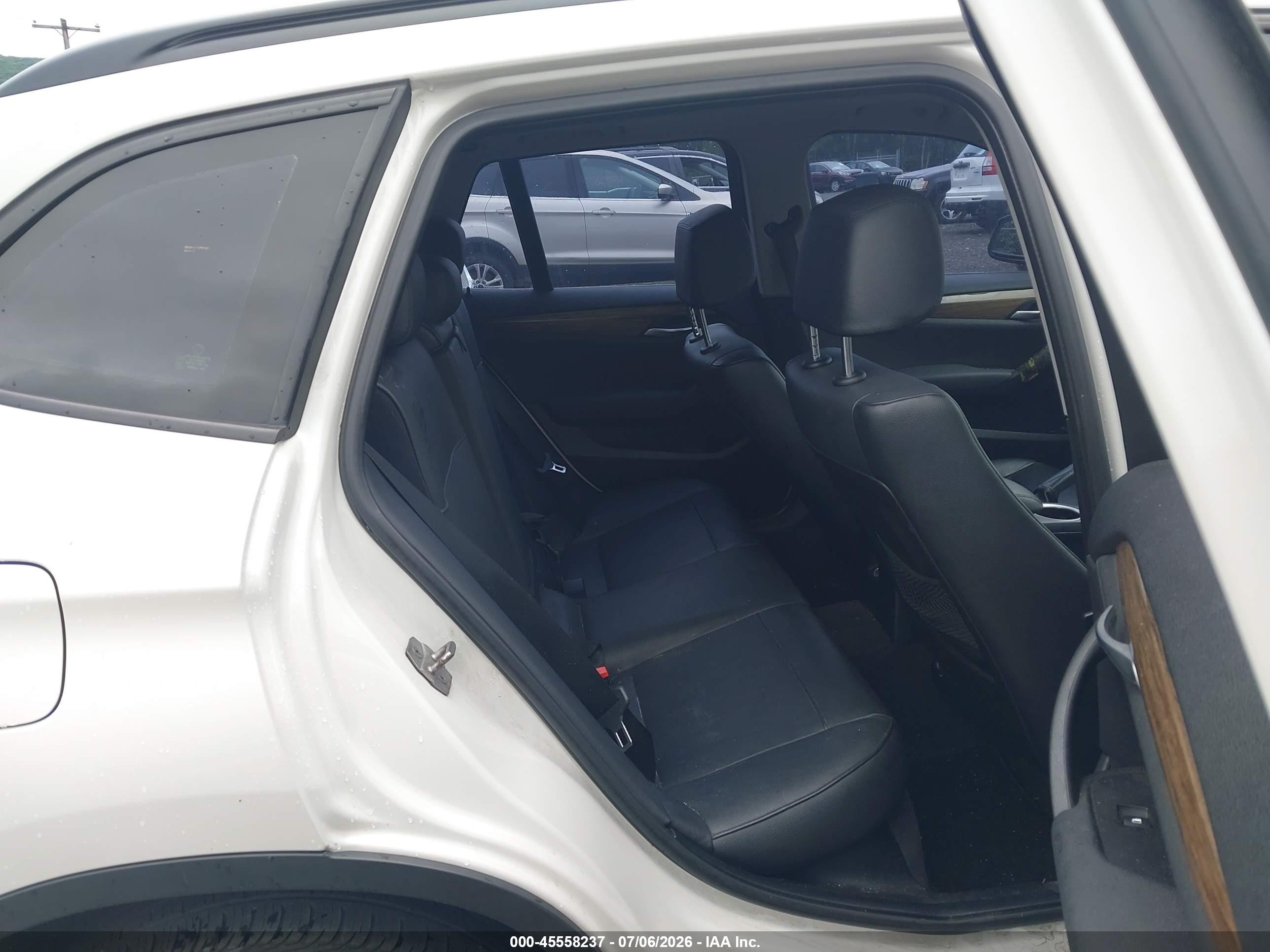 2015 Bmw X1 Xdrive28i White vin: WBAVL1C57FVY37928