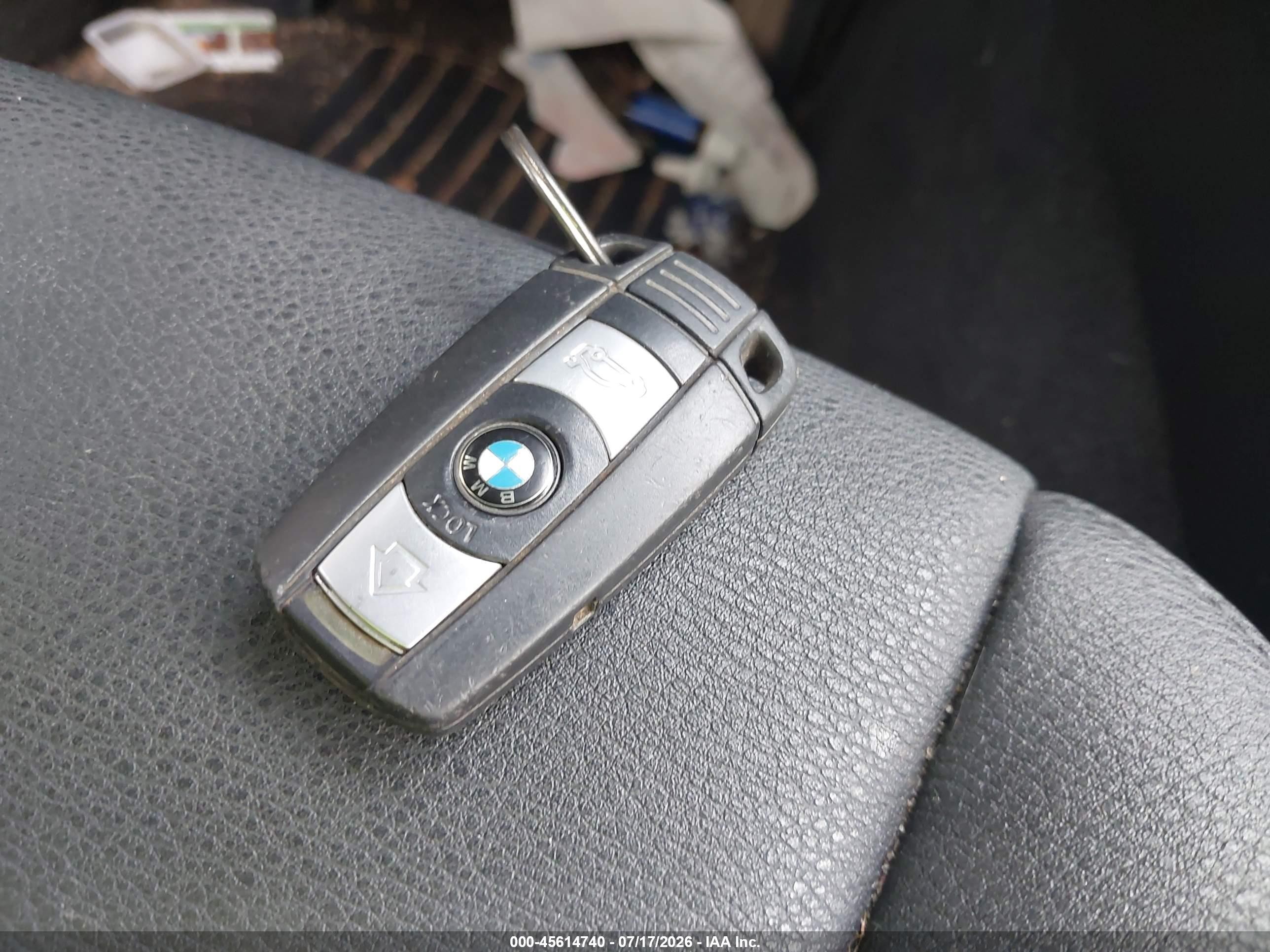 2013 Bmw X1 Xdrive28i Черный vin: WBAVL1C58DVR86703