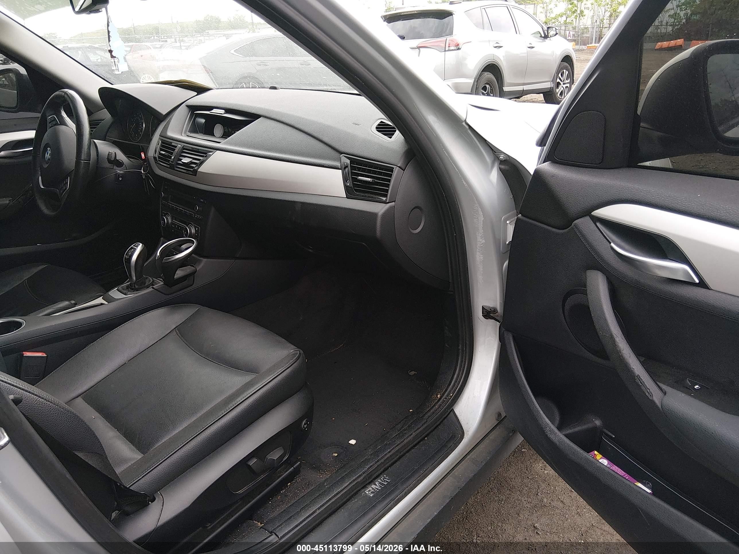 2013 Bmw X1 Xdrive28i Silver vin: WBAVL1C58DVR91965