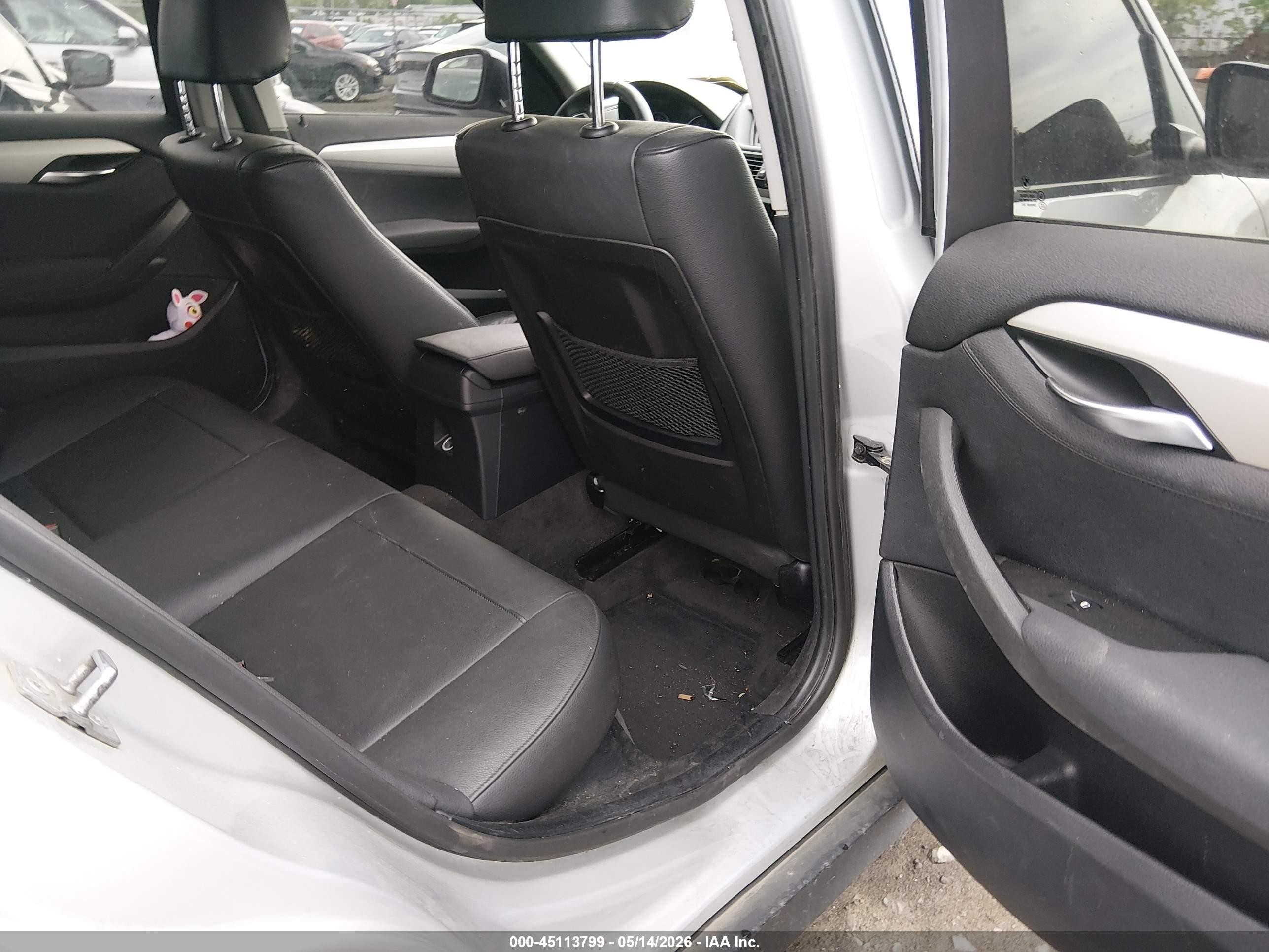 2013 Bmw X1 Xdrive28i Silver vin: WBAVL1C58DVR91965