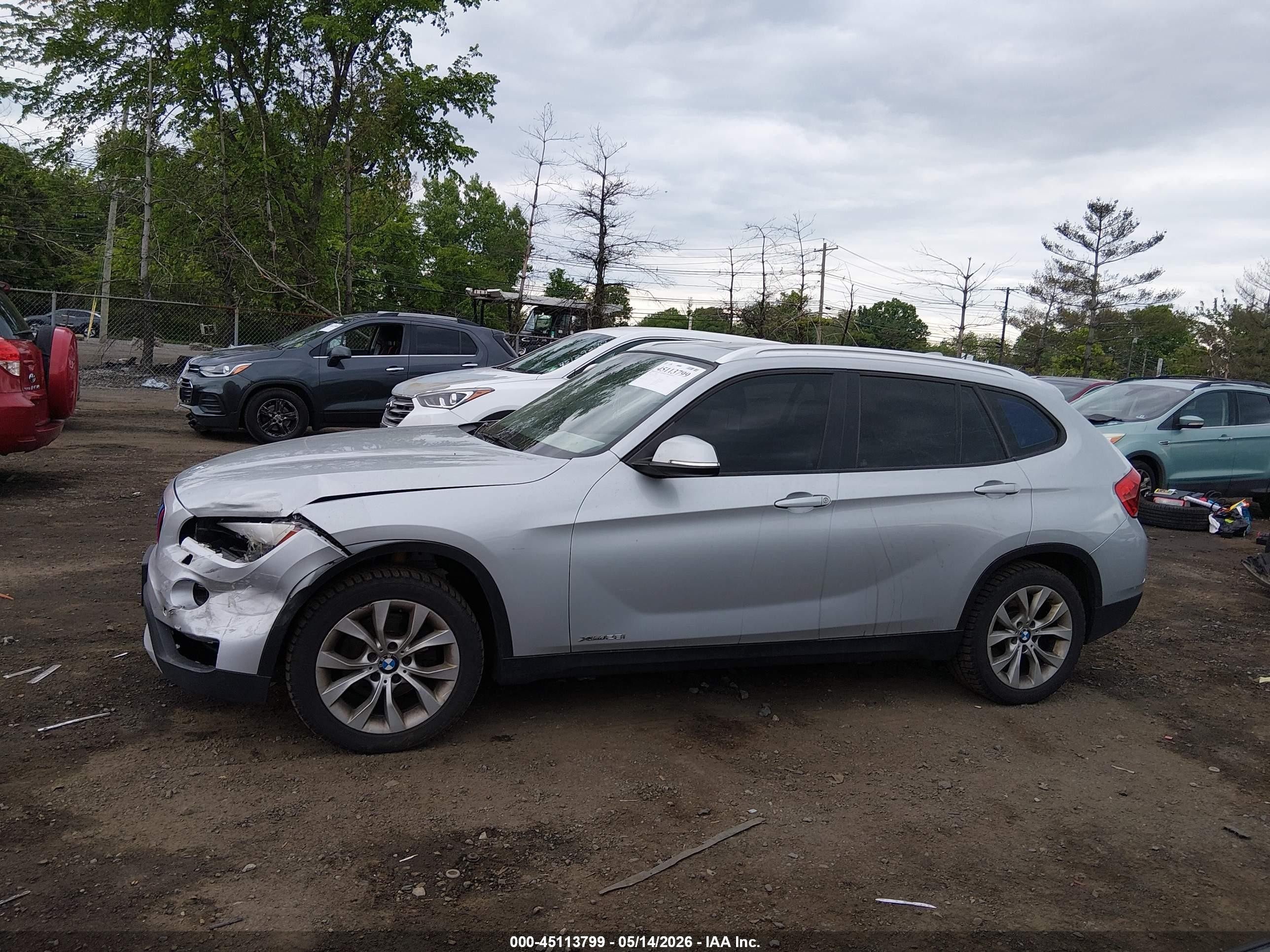 2013 Bmw X1 Xdrive28i Silver vin: WBAVL1C58DVR91965