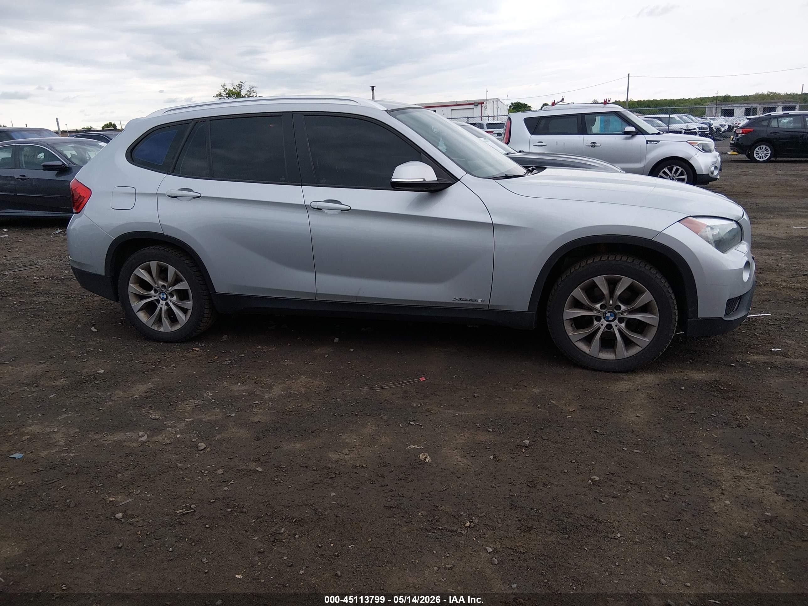 2013 Bmw X1 Xdrive28i Silver vin: WBAVL1C58DVR91965