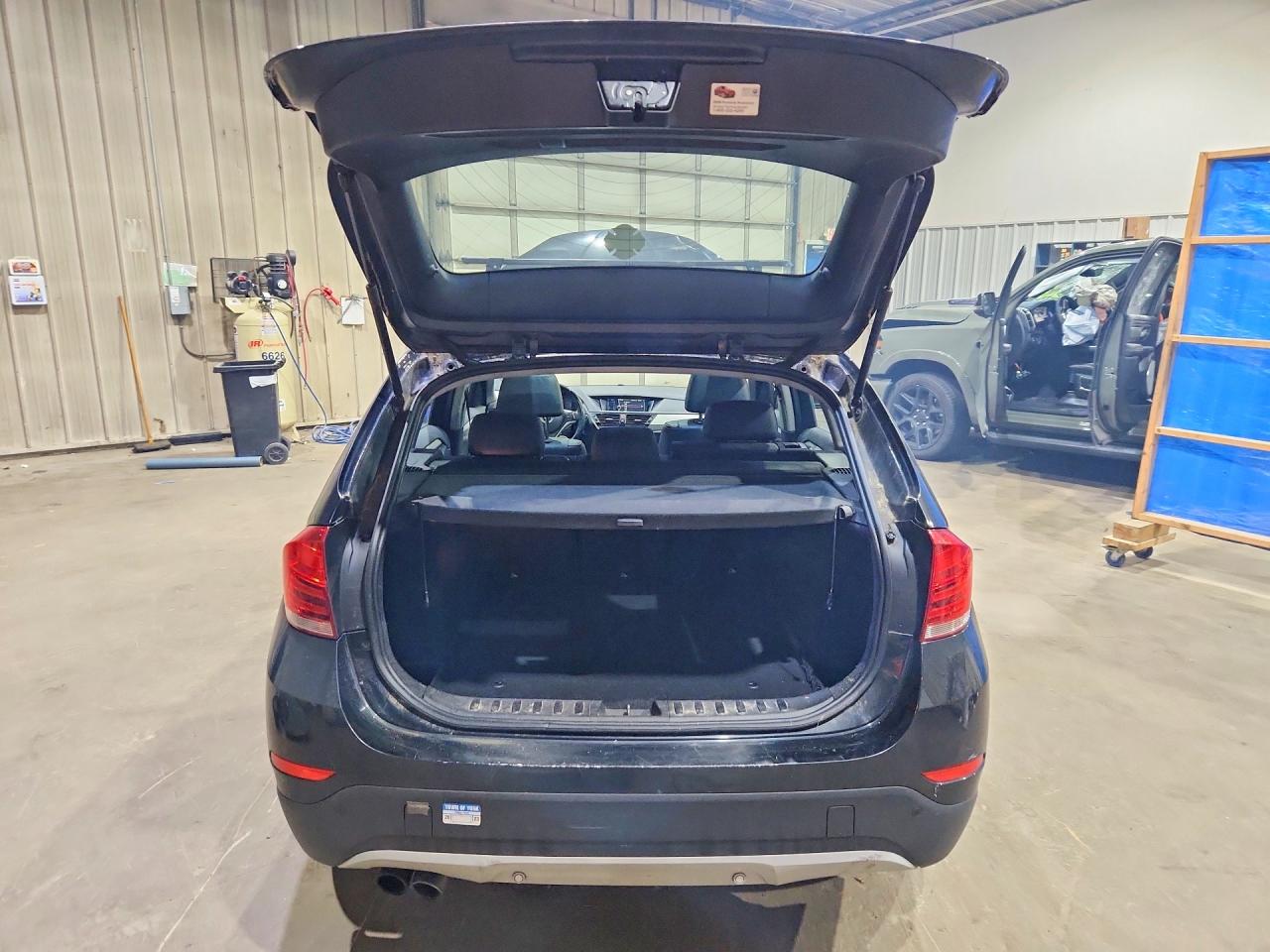 2013 Bmw X1 Xdrive28i Black vin: WBAVL1C58DVR92274