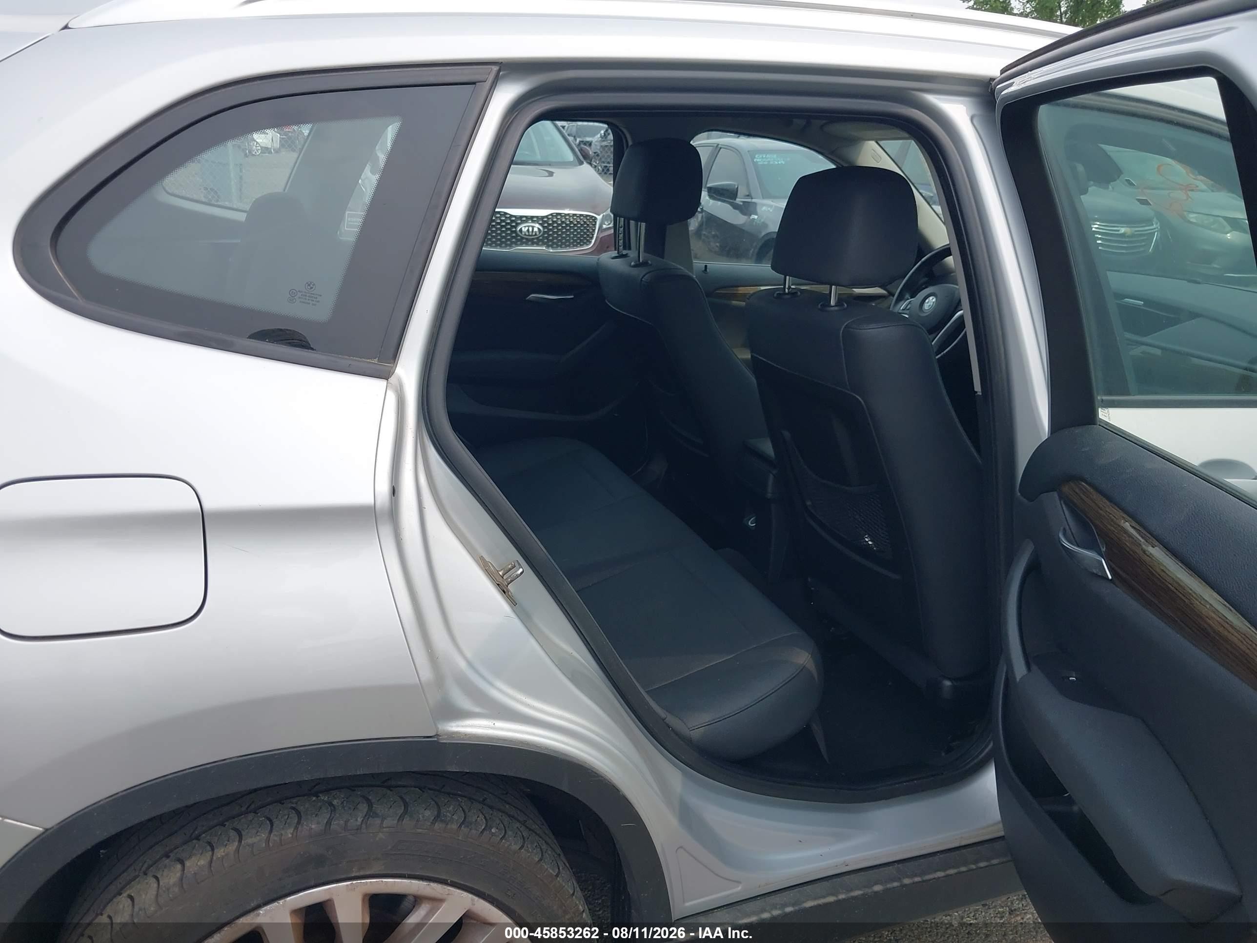 2014 Bmw X1 Xdrive28i Silver vin: WBAVL1C58EVR93314