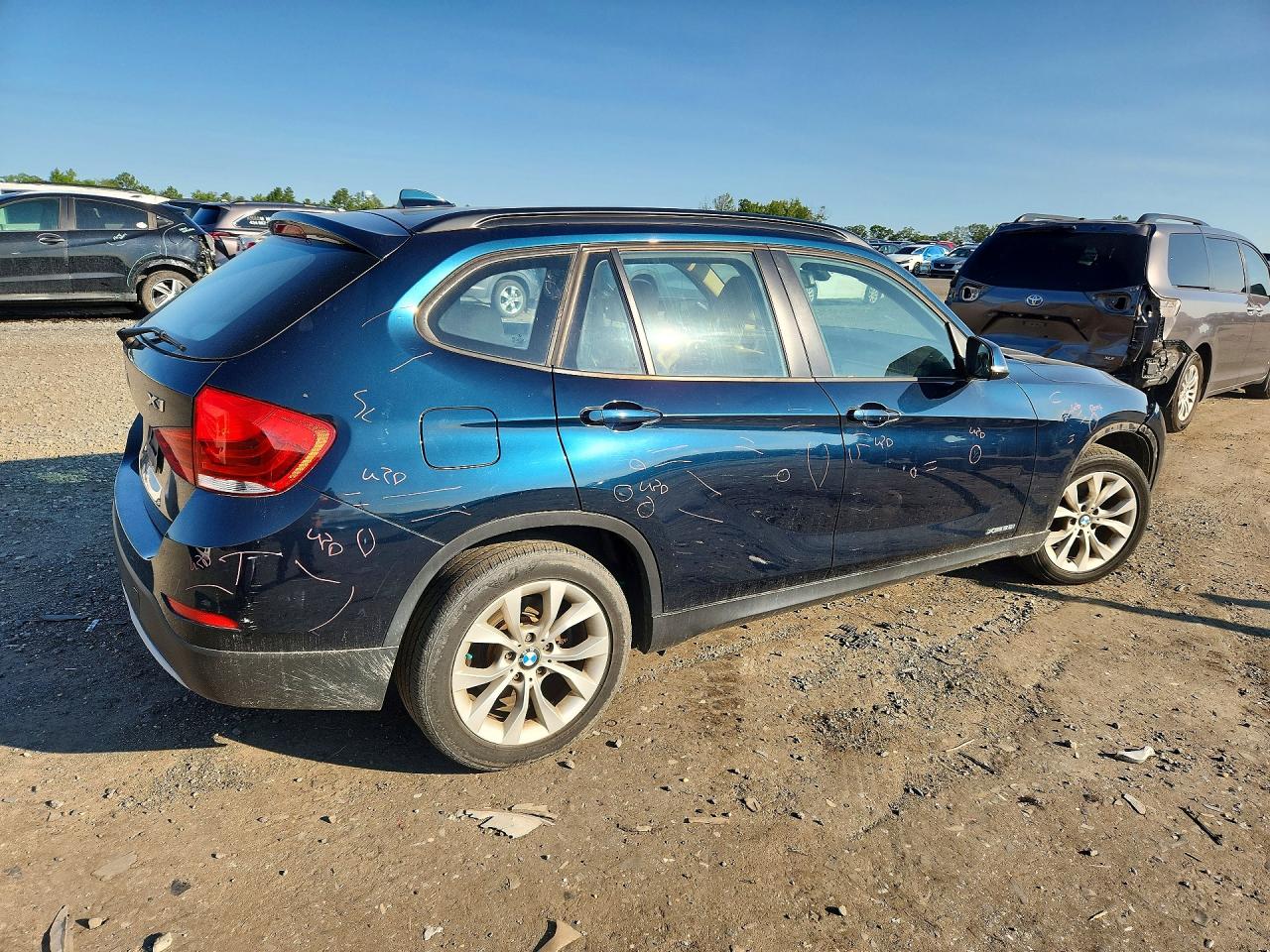 2014 Bmw X1 Xdrive28i Blue vin: WBAVL1C58EVY17170