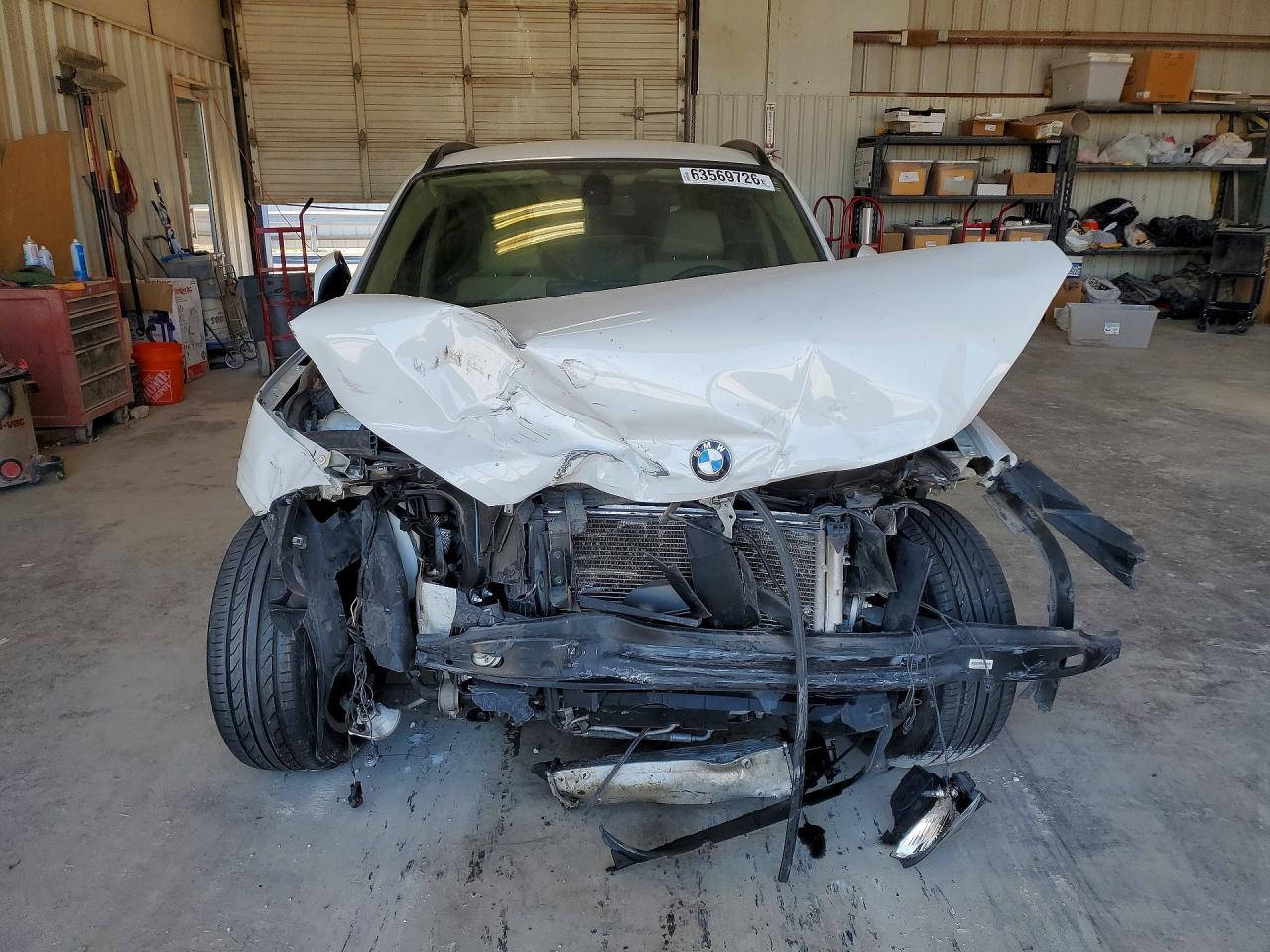 2015 Bmw X1 Xdrive28i White vin: WBAVL1C58FVY33788