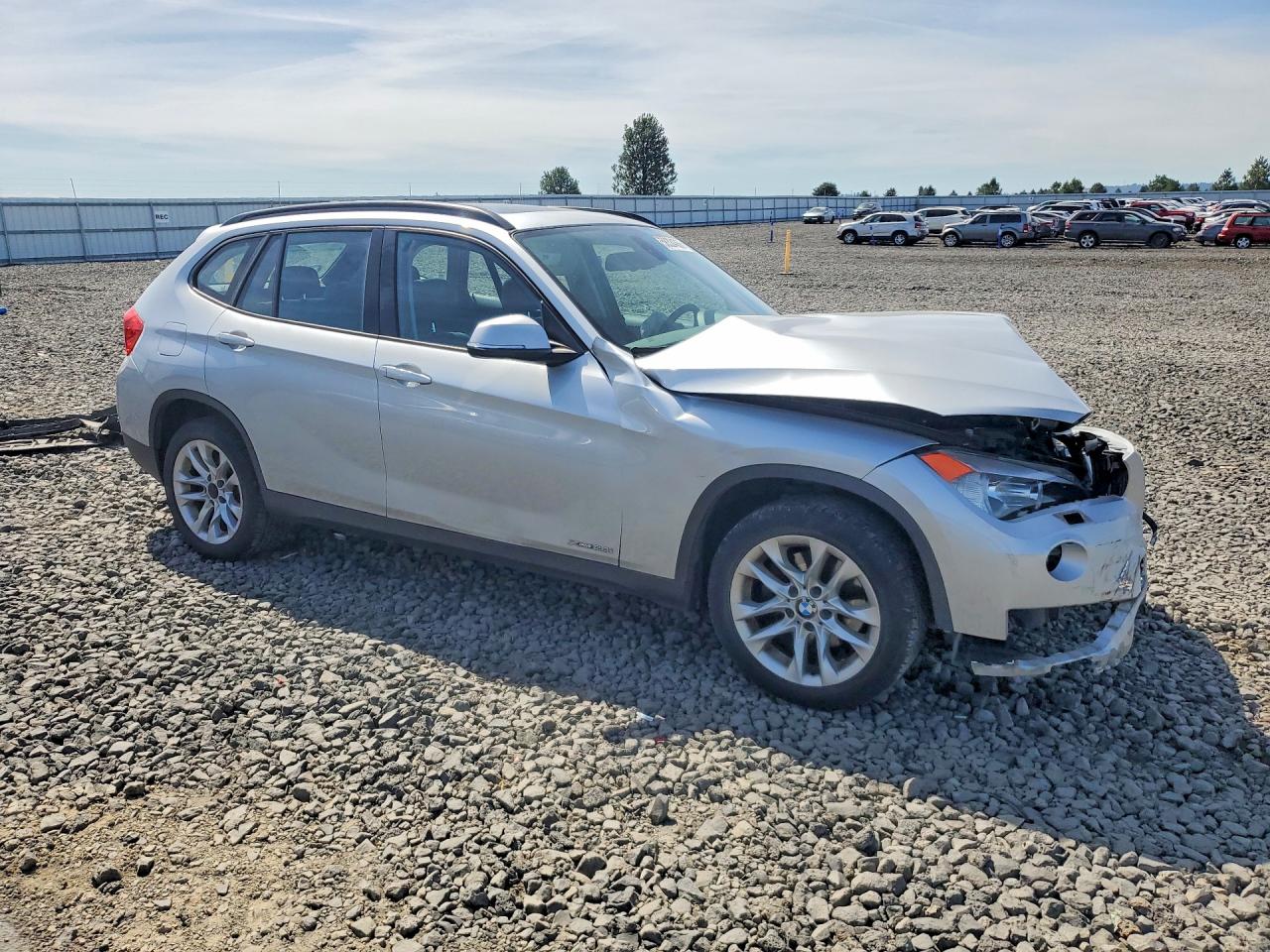 2015 Bmw X1 Xdrive28i Серебряный vin: WBAVL1C58FVY36092