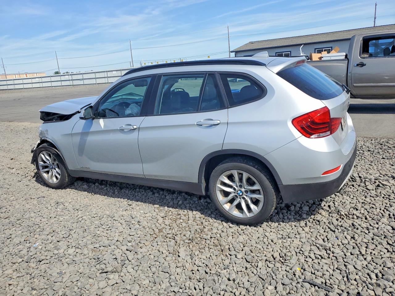 2015 Bmw X1 Xdrive28i Серебряный vin: WBAVL1C58FVY36092