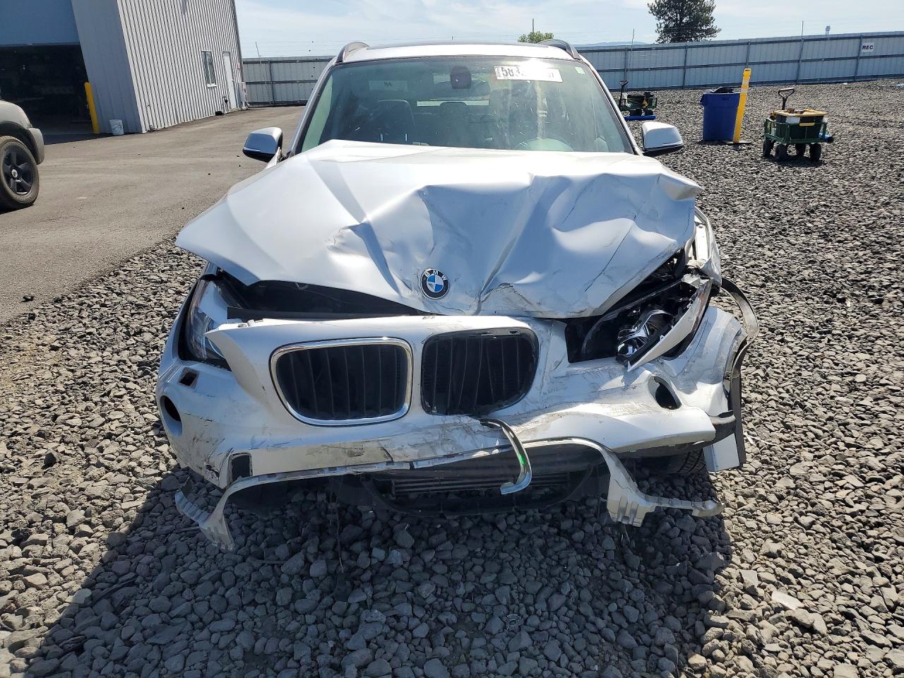 2015 Bmw X1 Xdrive28i Серебряный vin: WBAVL1C58FVY36092