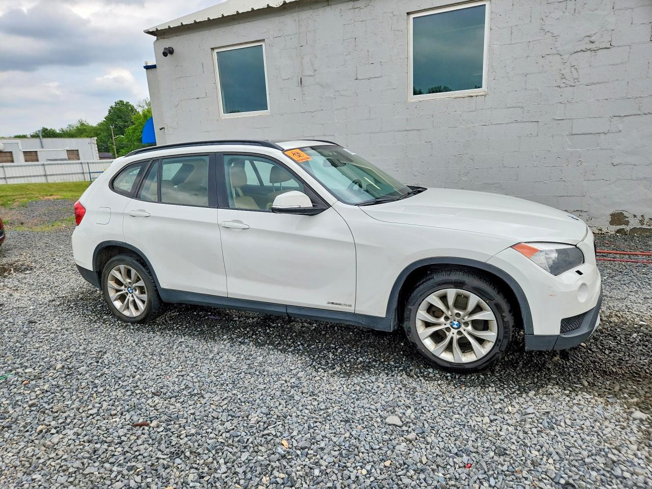 2013 Bmw X1 Xdrive28i White vin: WBAVL1C59DVR82594