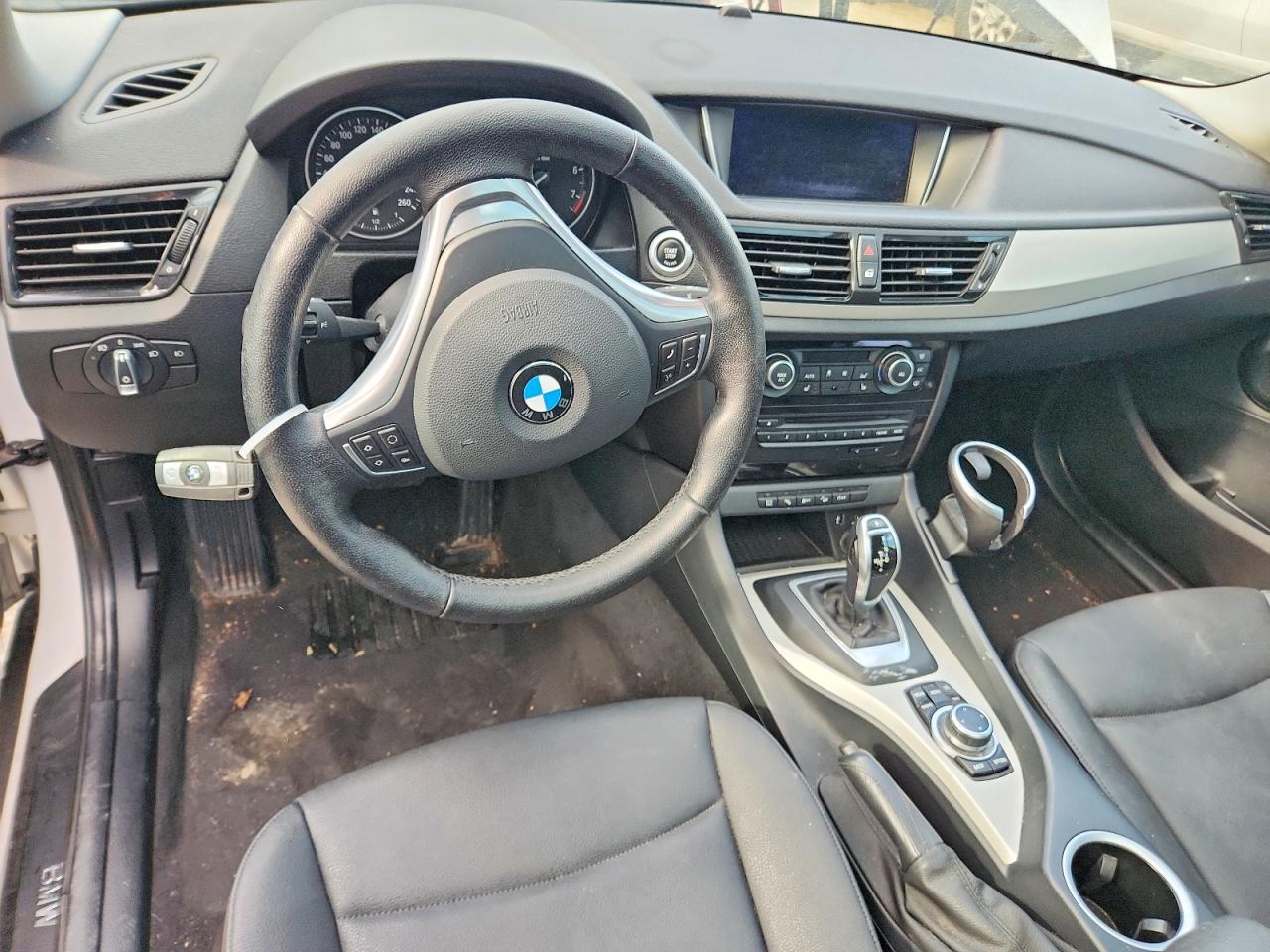 2013 Bmw X1 Xdrive28i White vin: WBAVL1C59DVR86113