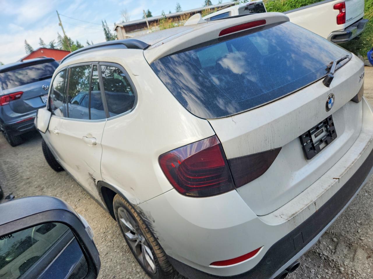 2013 Bmw X1 Xdrive28i White vin: WBAVL1C59DVR86113