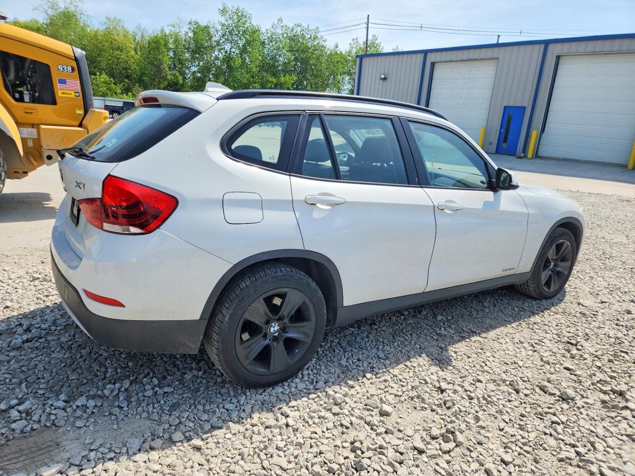 2013 Bmw X1 Xdrive28i White vin: WBAVL1C59DVR86337