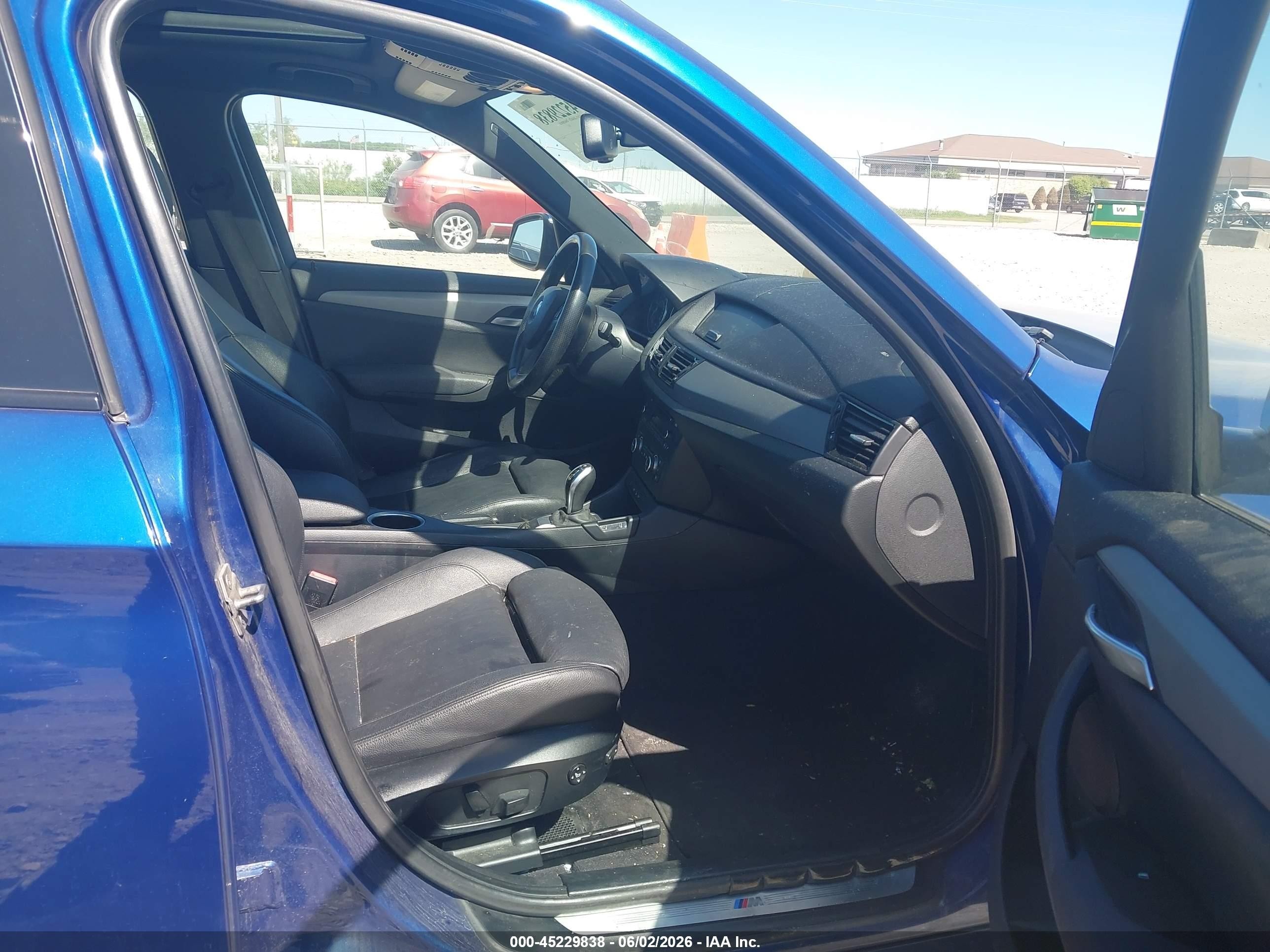 2013 Bmw X1 Xdrive28i Dark Blue vin: WBAVL1C59DVR87682