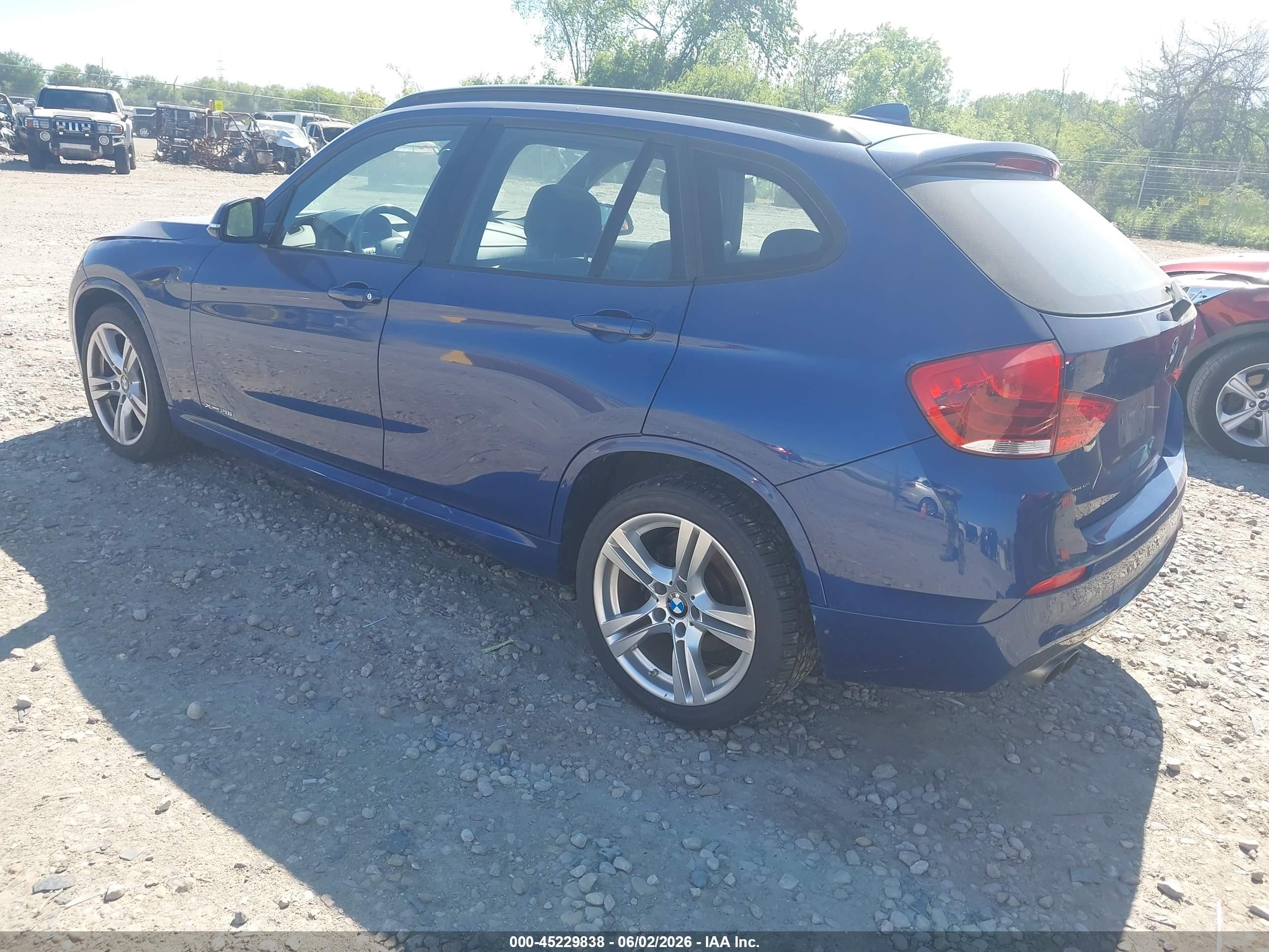 2013 Bmw X1 Xdrive28i Dark Blue vin: WBAVL1C59DVR87682