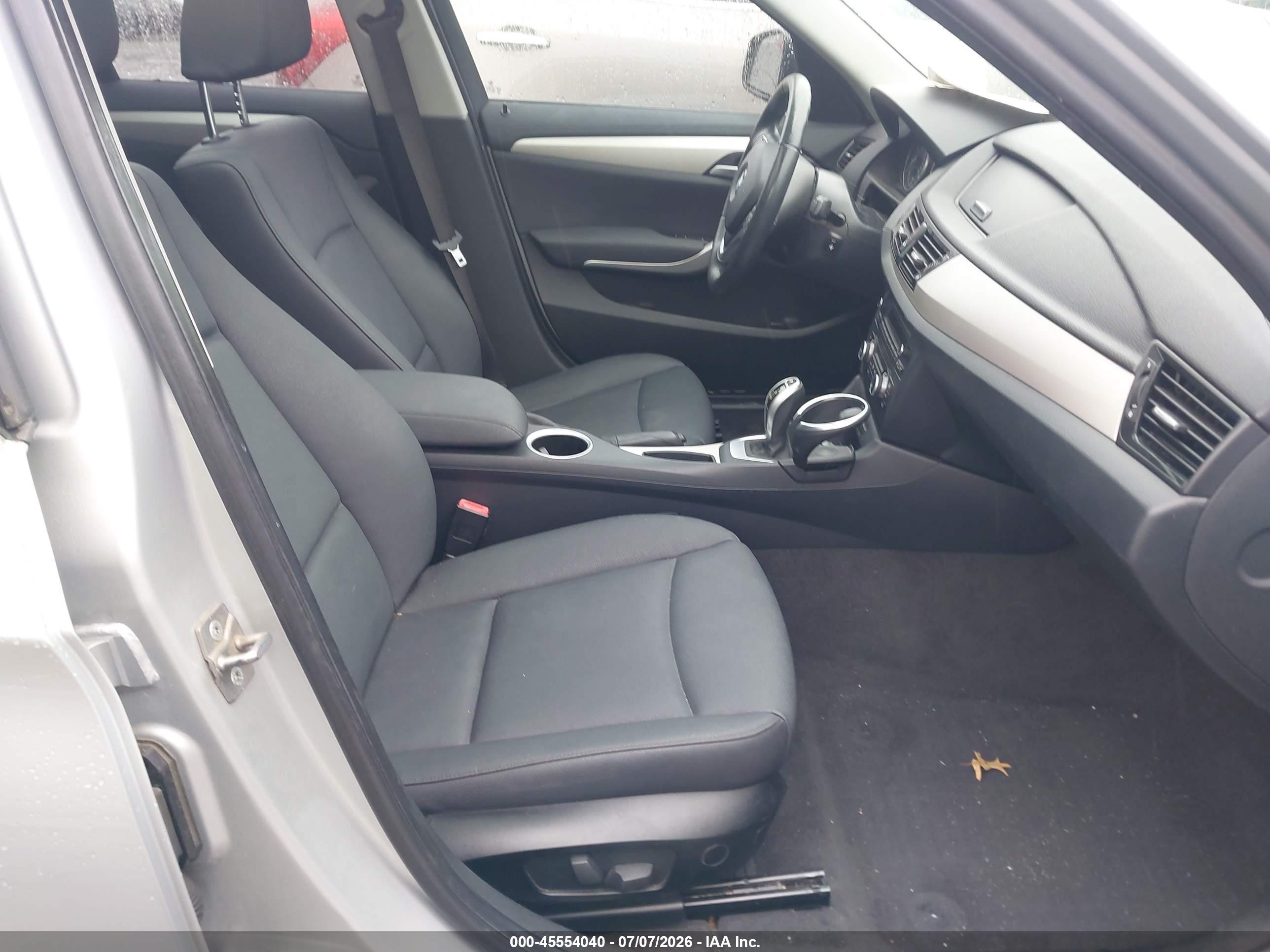 2014 Bmw X1 Xdrive28i Silver vin: WBAVL1C59EVY16447