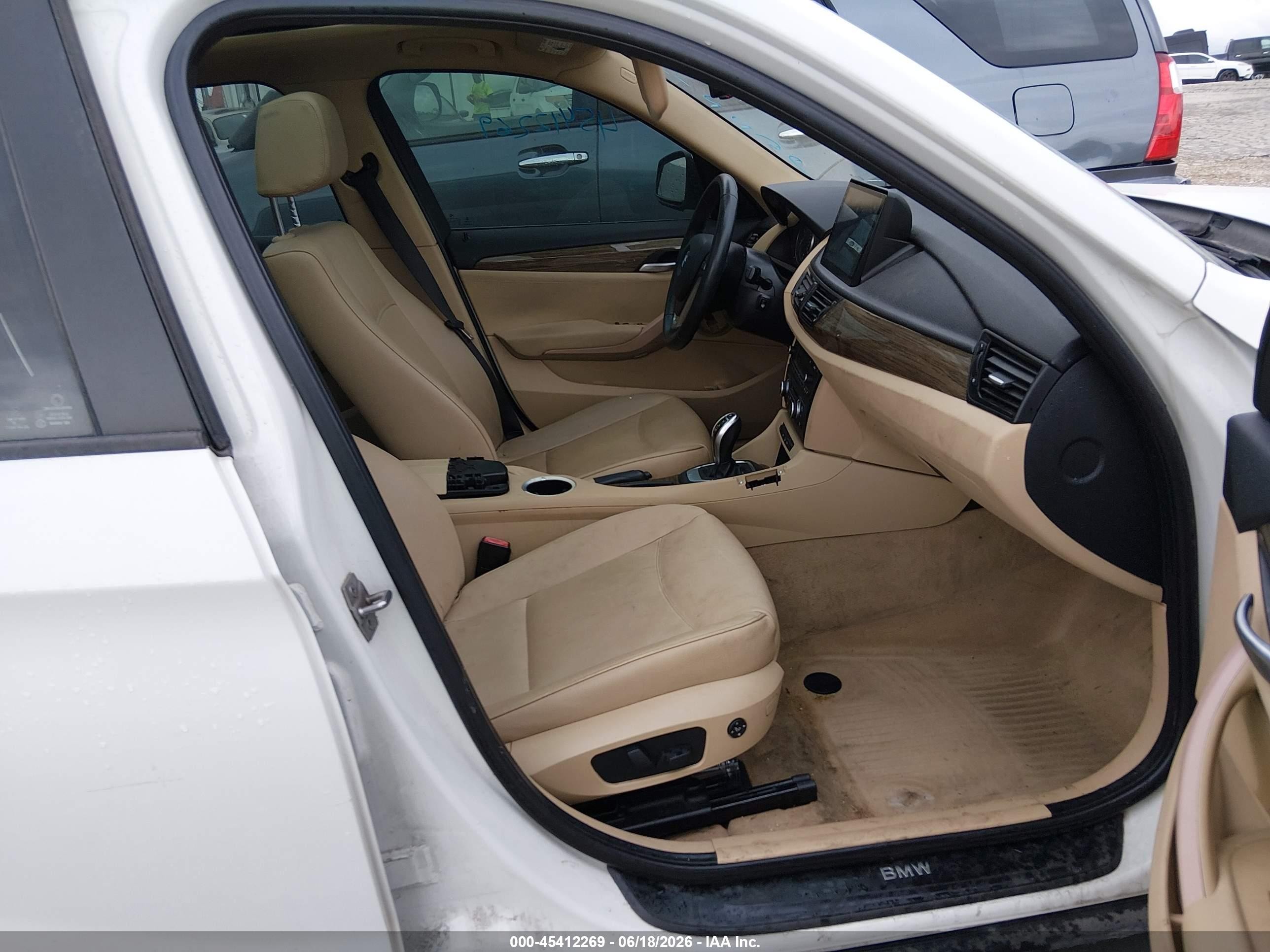 2014 Bmw X1 Xdrive28i White vin: WBAVL1C59EVY22927