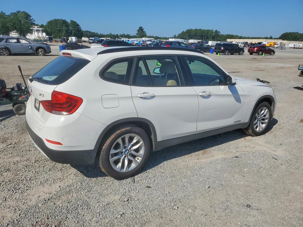 2015 Bmw X1 Xdrive28i White vin: WBAVL1C59FVY28695