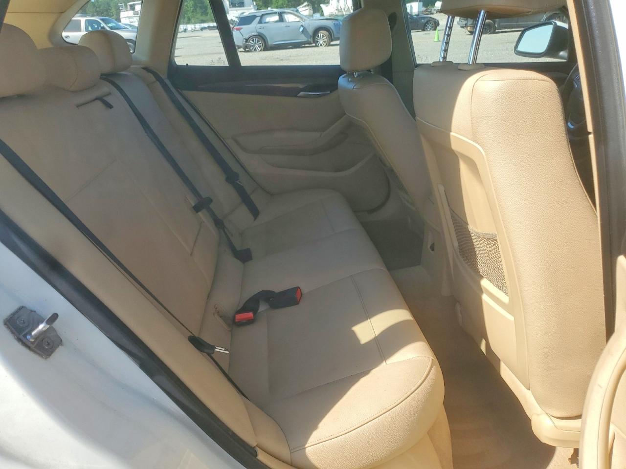 2015 Bmw X1 Xdrive28i White vin: WBAVL1C59FVY28695