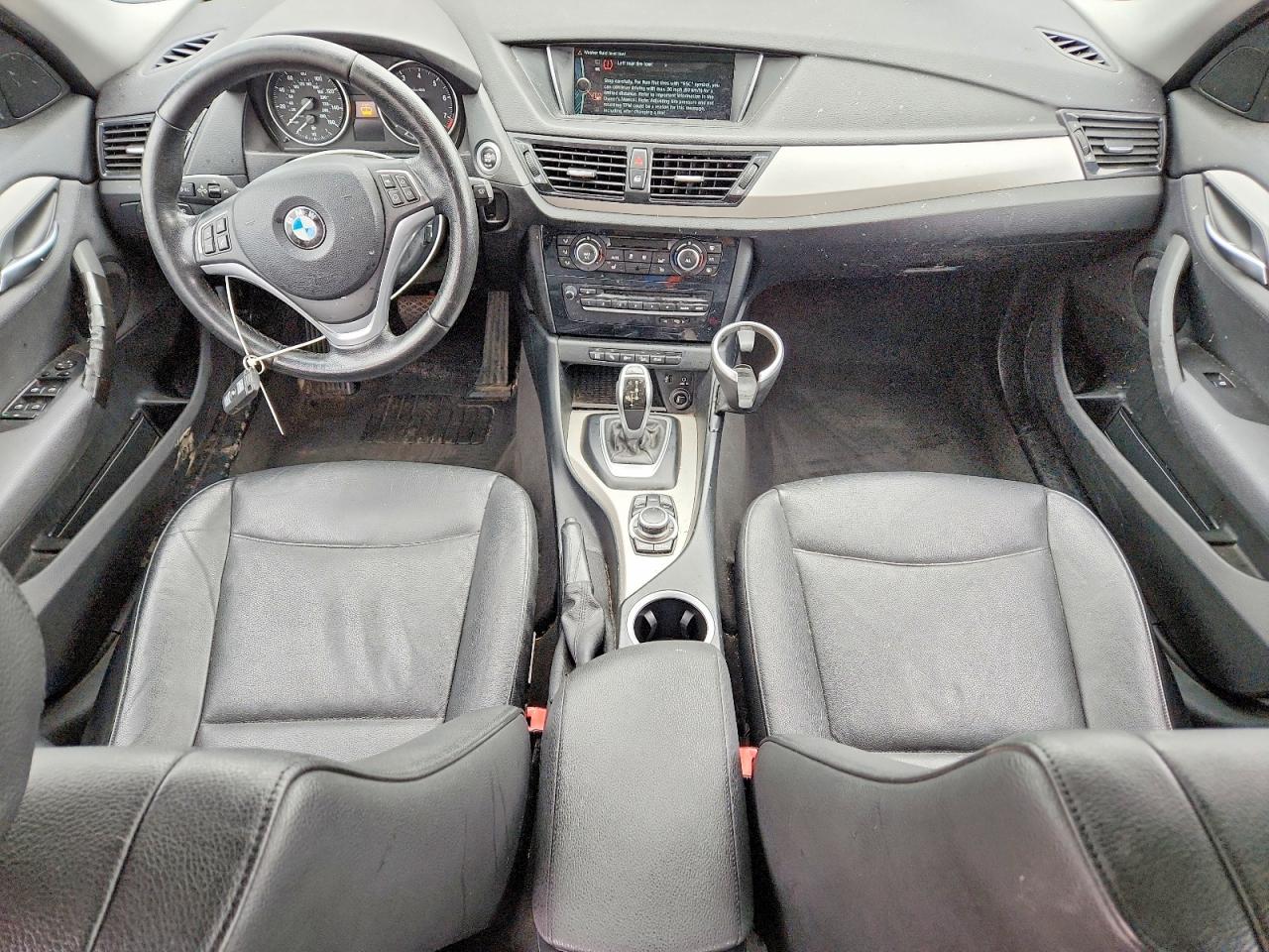 2015 Bmw X1 White vin: WBAVL1C59FVY31810