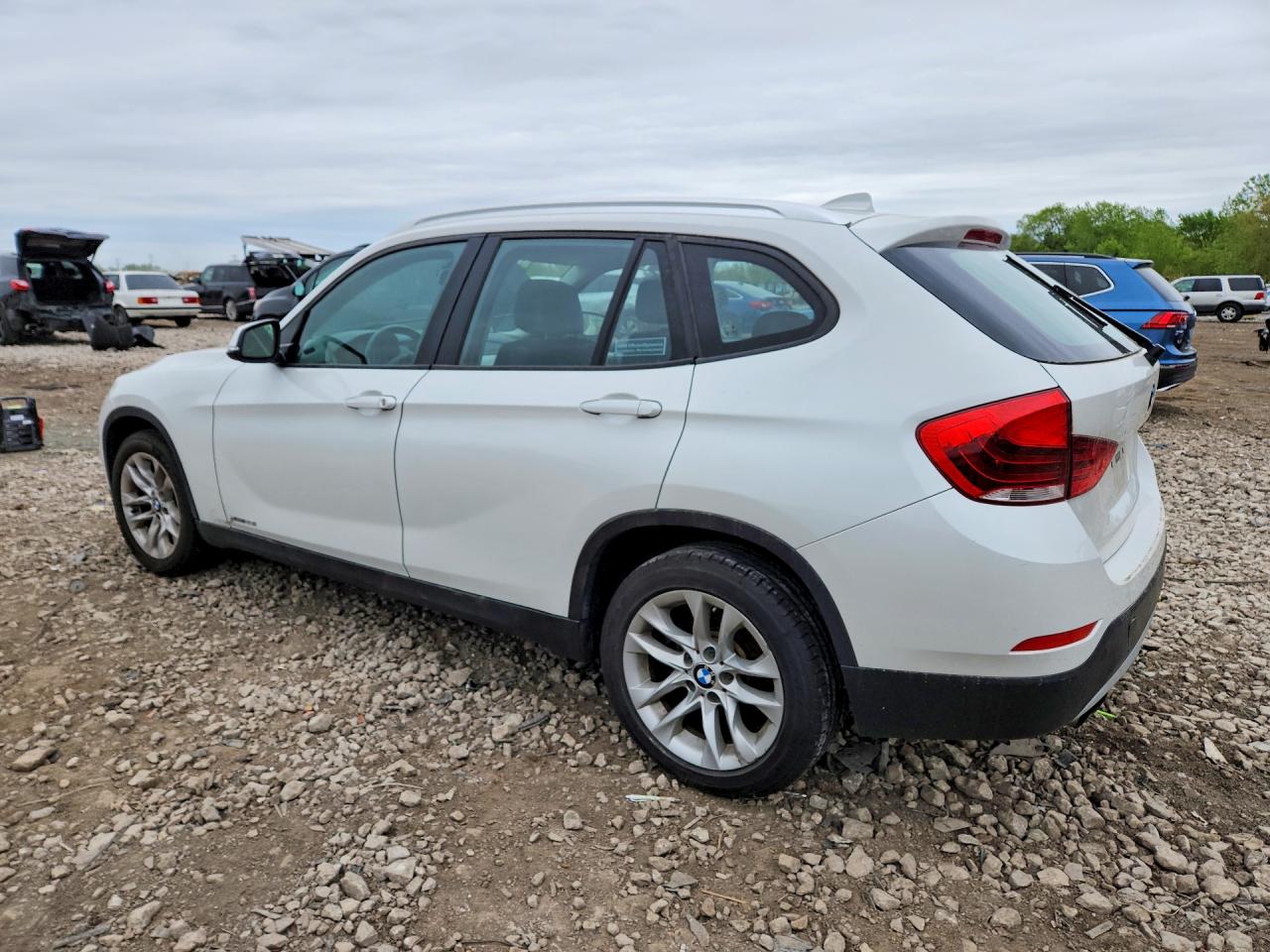 2015 Bmw X1 White vin: WBAVL1C59FVY31810