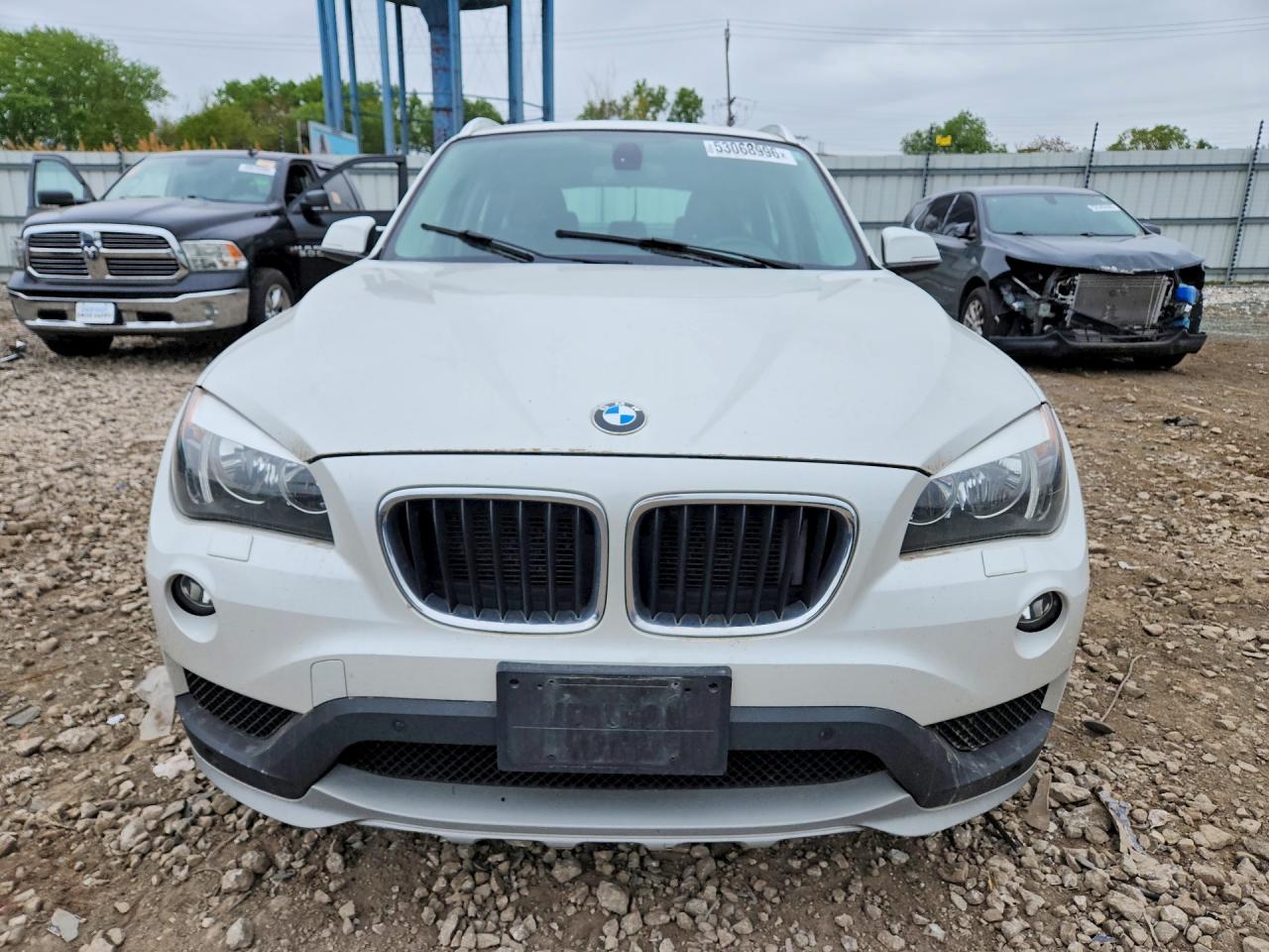 2015 Bmw X1 White vin: WBAVL1C59FVY31810