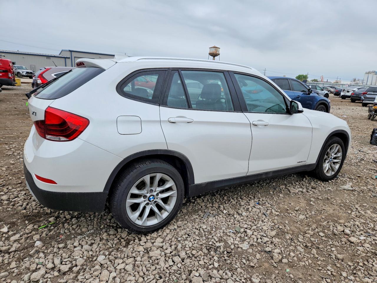 2015 Bmw X1 White vin: WBAVL1C59FVY31810