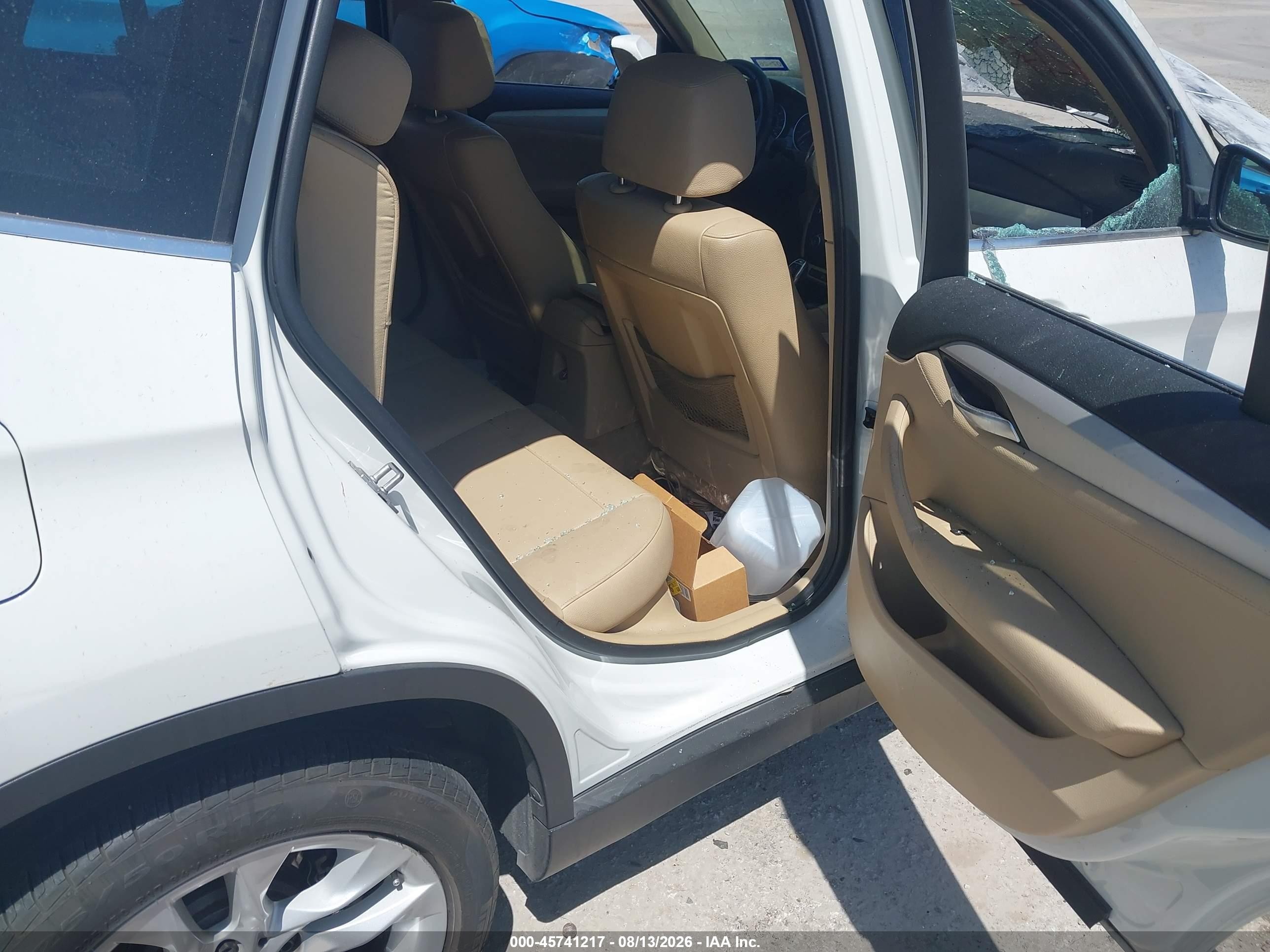 2015 Bmw X1 Xdrive28i White vin: WBAVL1C59FVY37770