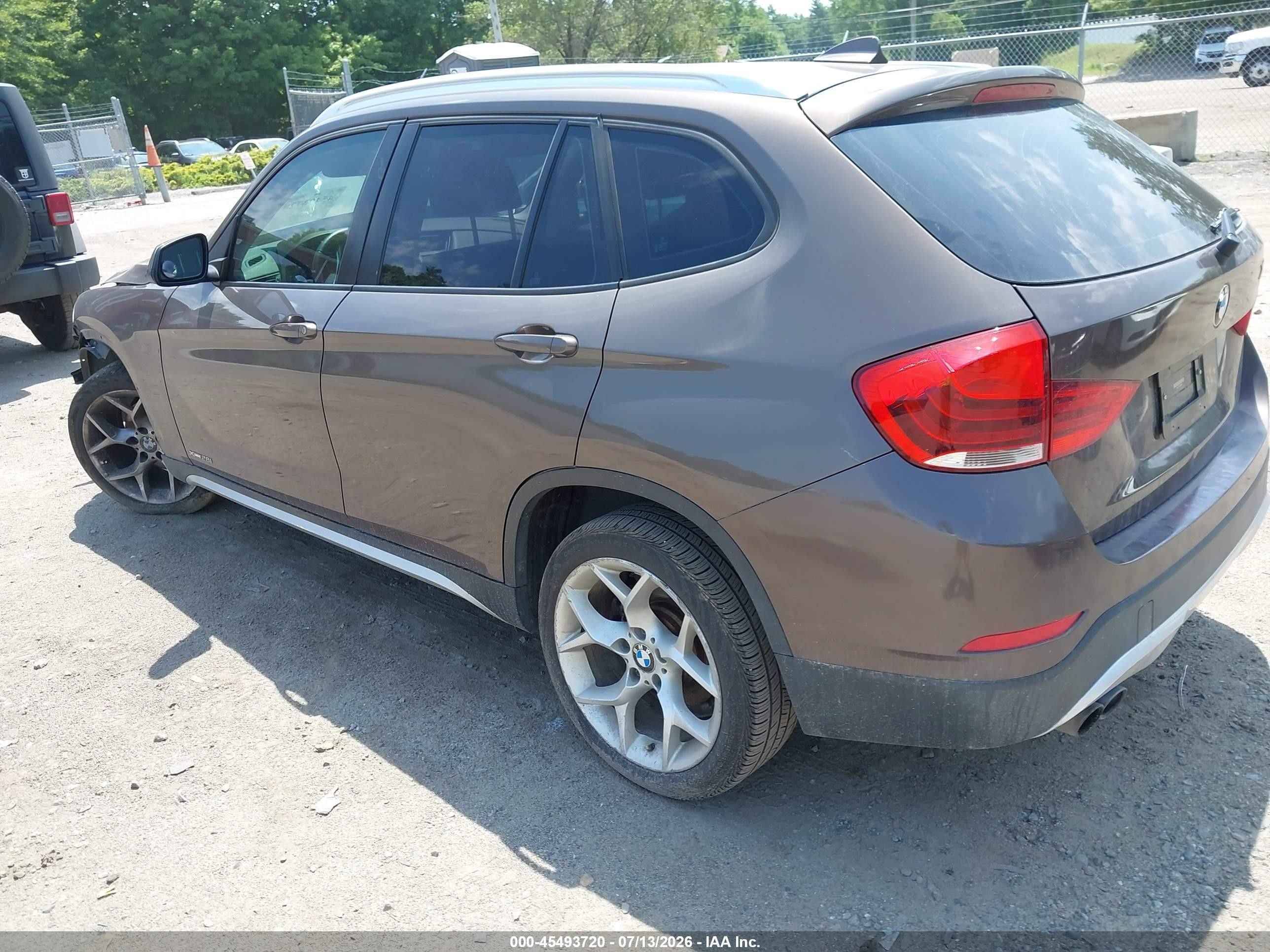 2013 Bmw X1 Xdrive28i Черный vin: WBAVL1C5XDVR84838