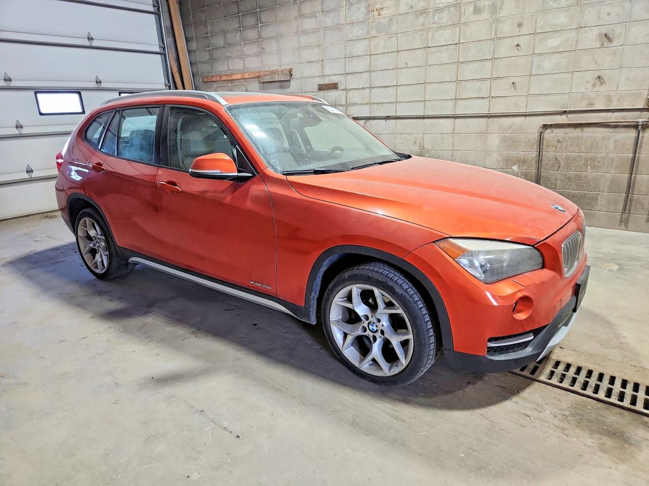 2013 Bmw X1 Xdrive28i Orange vin: WBAVL1C5XDVR87383